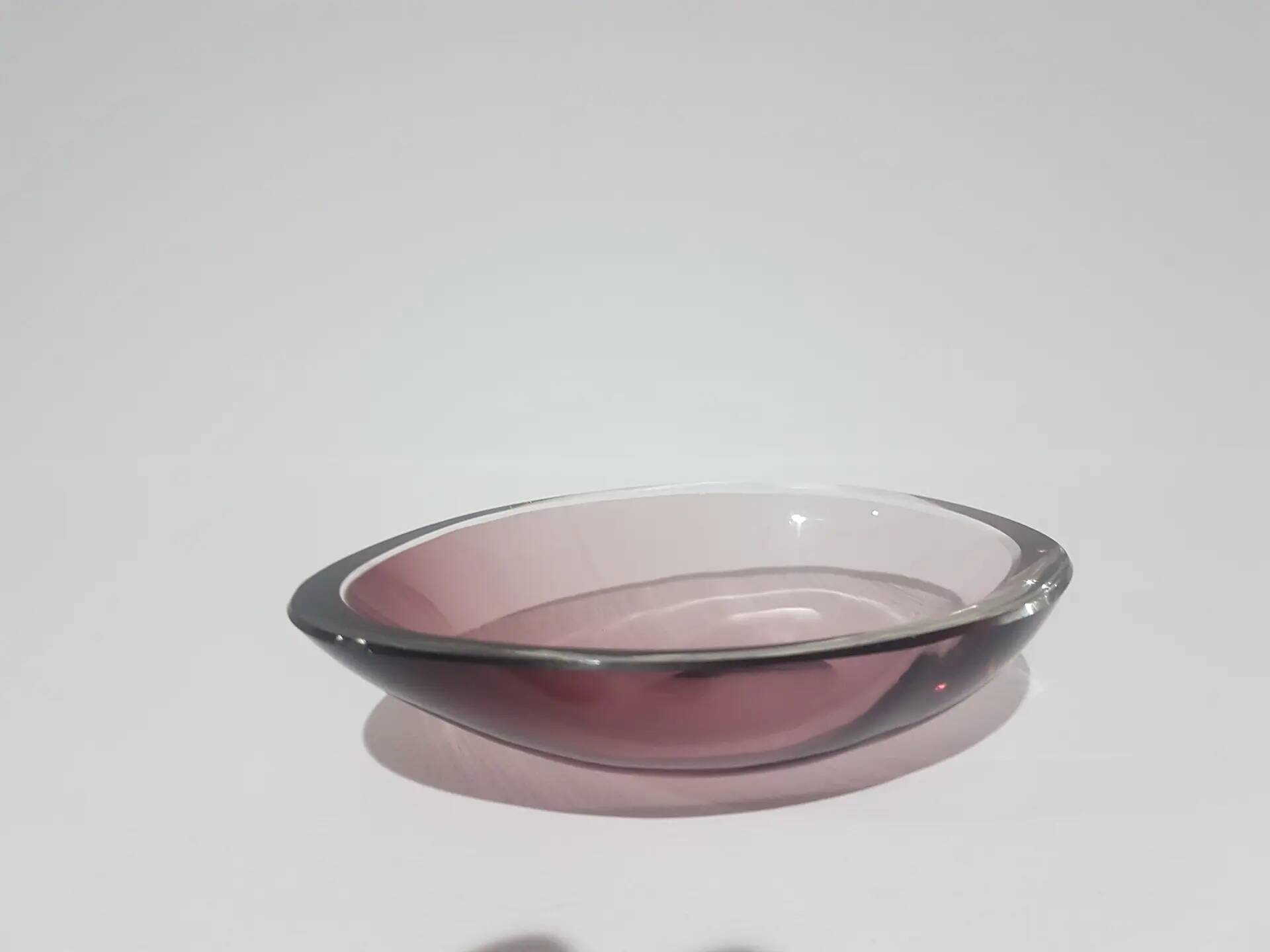 Decorative bowl, pink-purple, glass, designed by A. F. Gangkofner, Hessengl