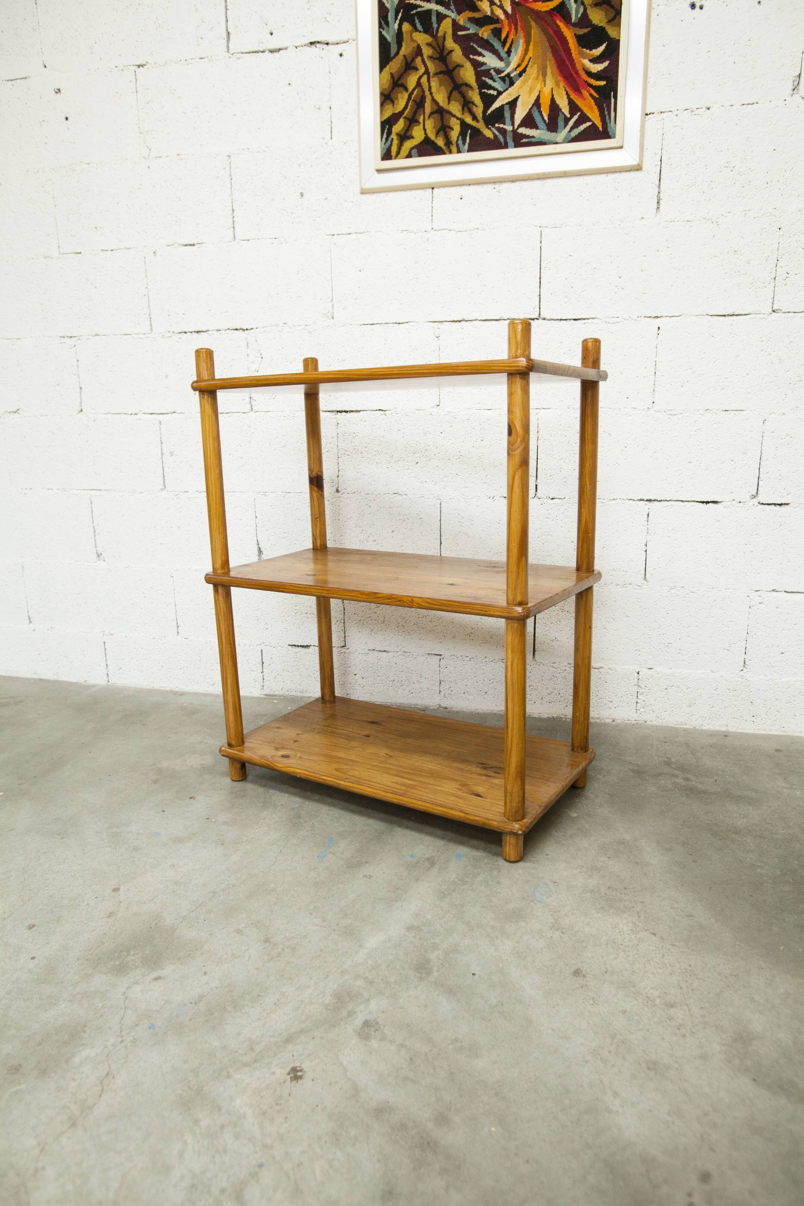 Scandinavian rectangular shelf from the 1960s, made of solid pine with round pencil legs.