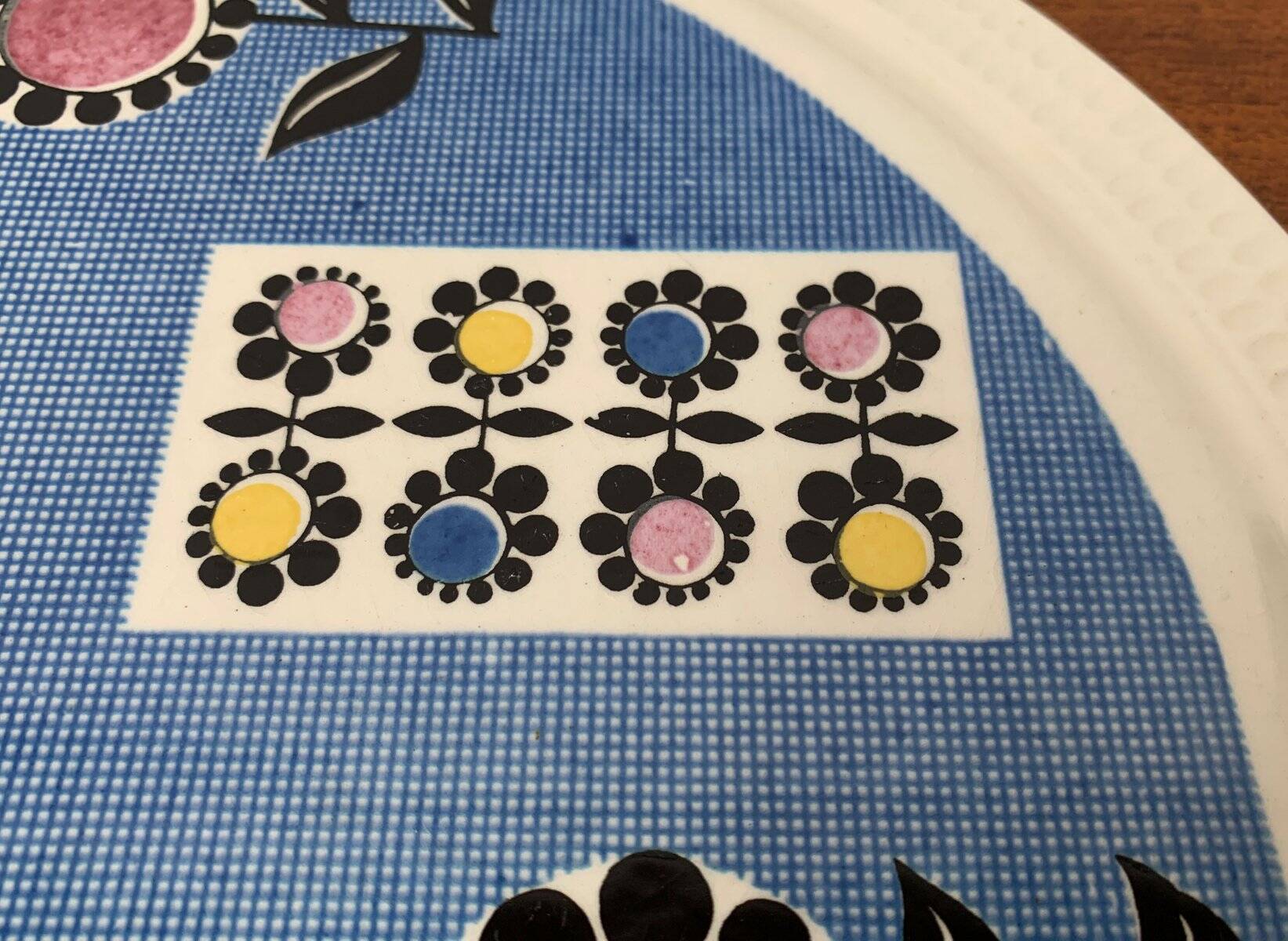 Mid-century German ceramic cake plate with floral patterns by Limburg, 1960s.