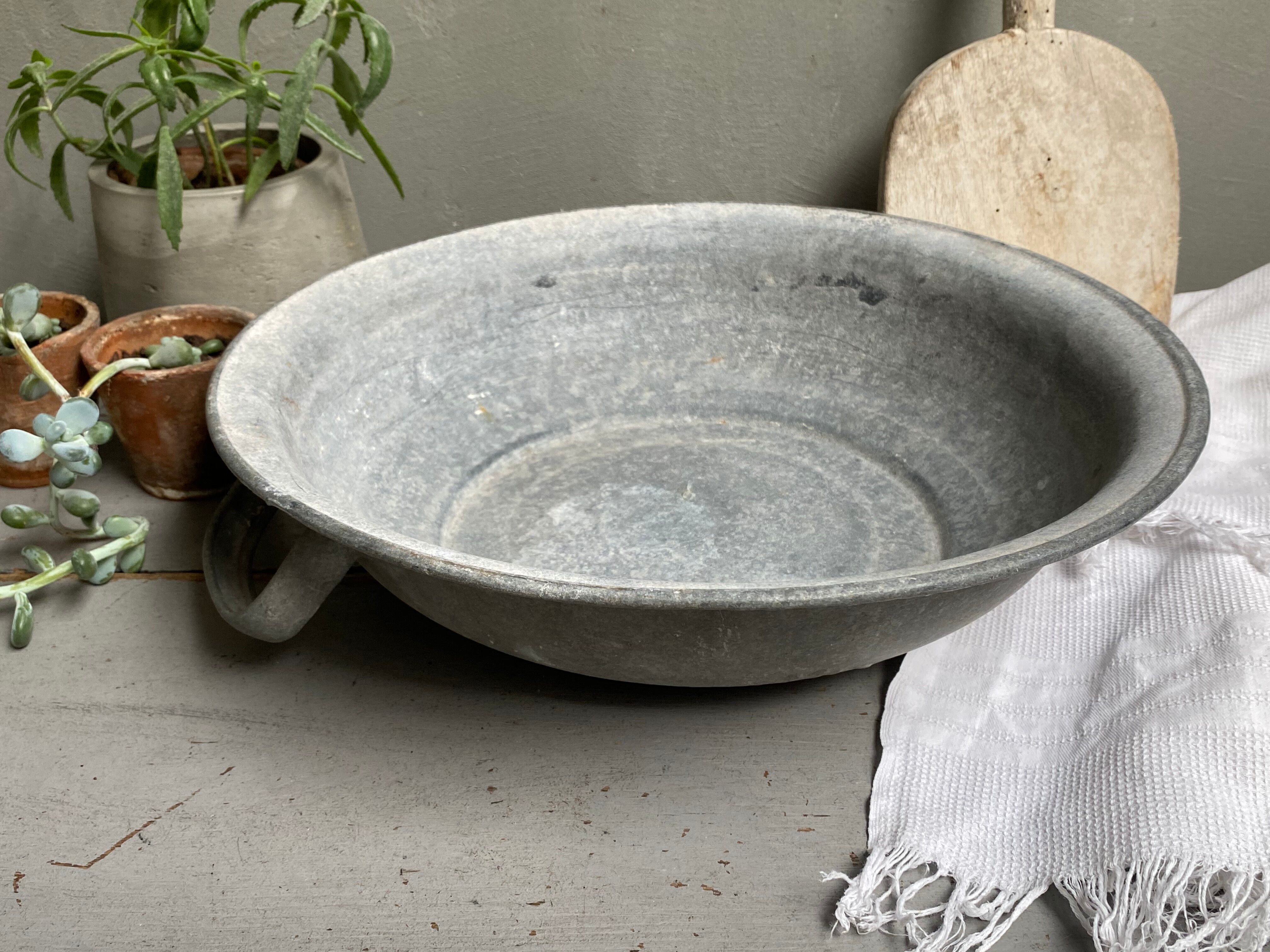 Zinc basin