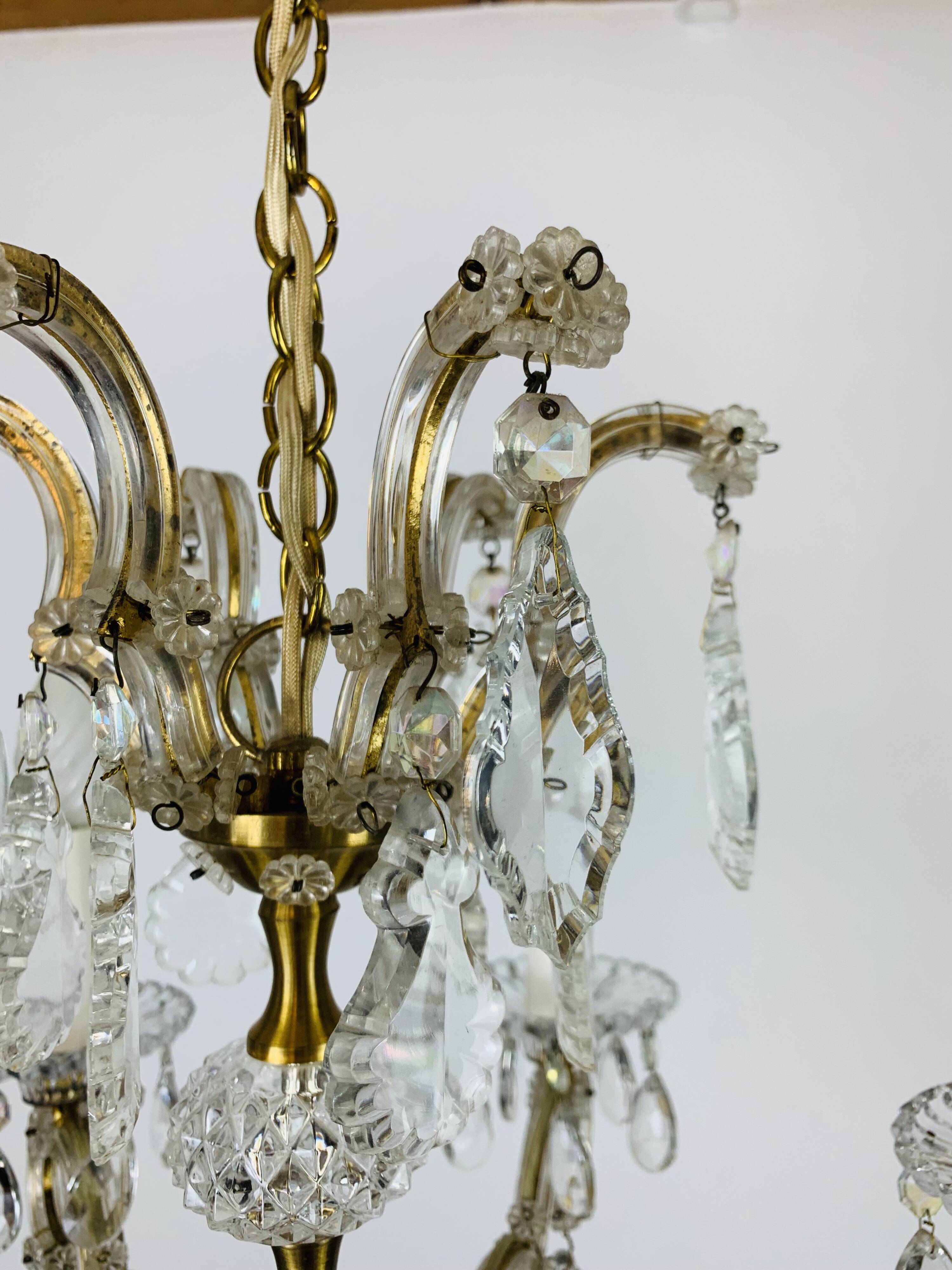 Palme & Walter chandelier, crystal and brass pendants, 1970s