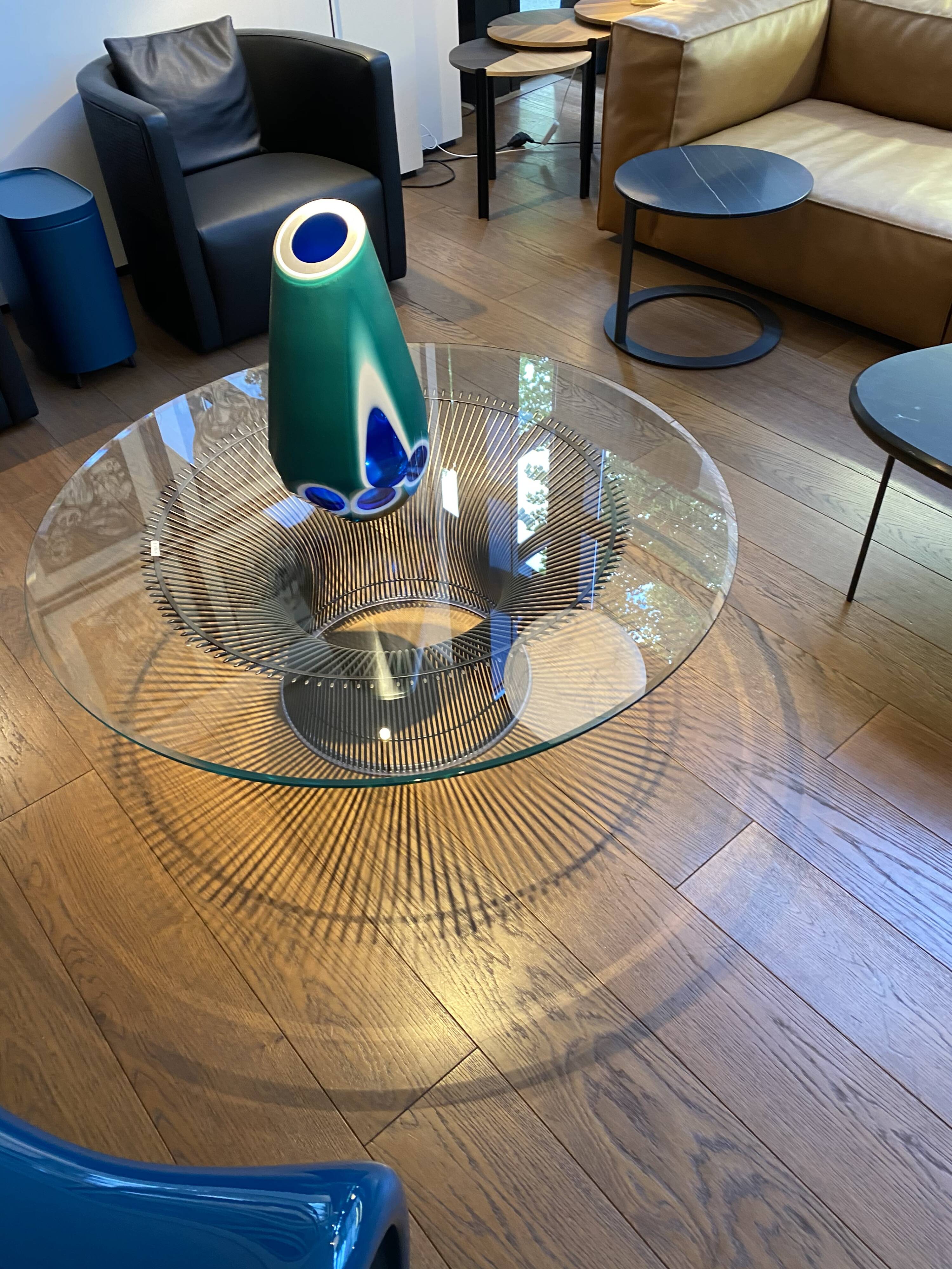 "PLATNER" table designed by Warren Platner in 1962, bronze structure / glass top