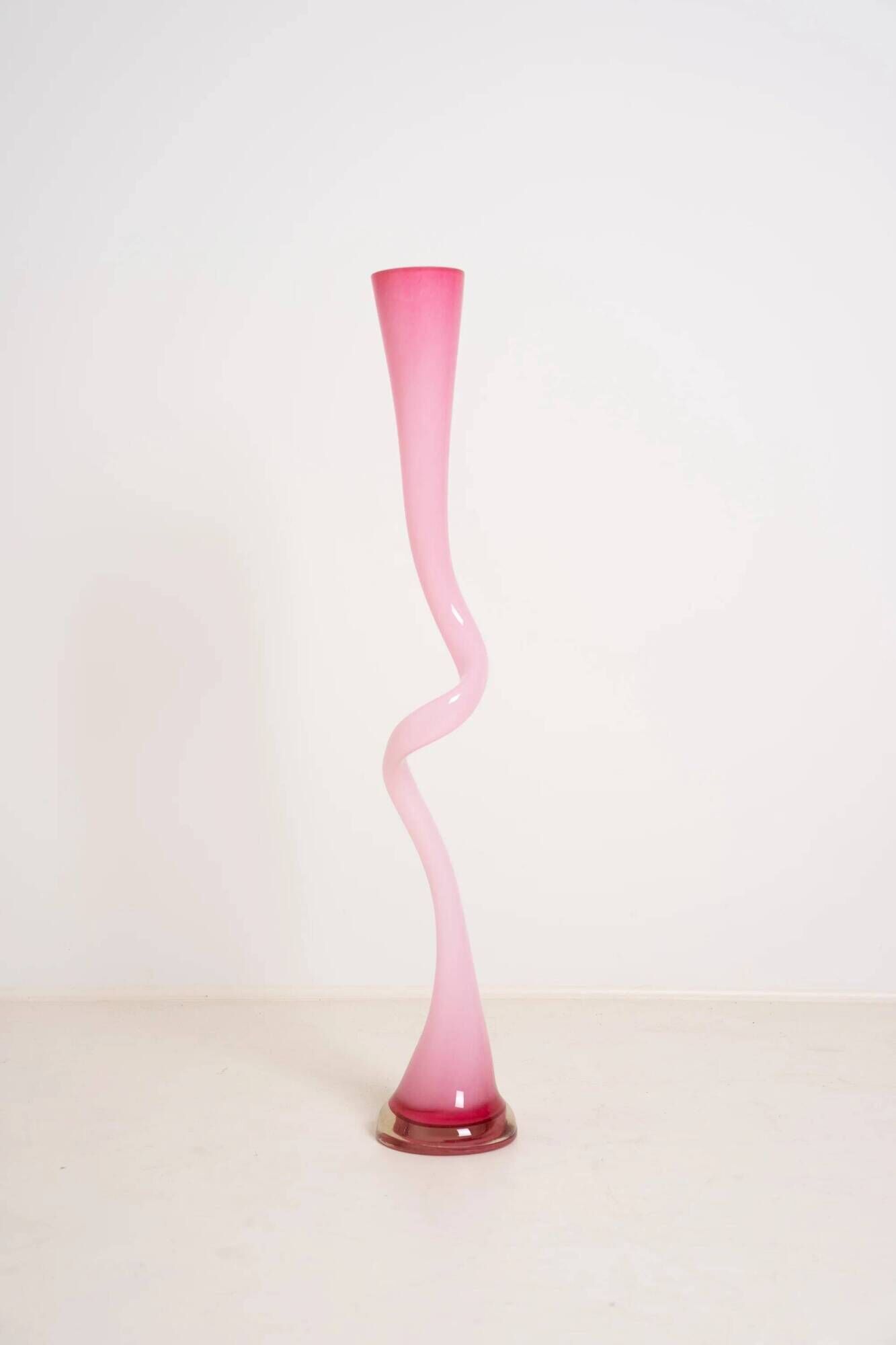Pink Swirl Glass Vases – Set of 3
