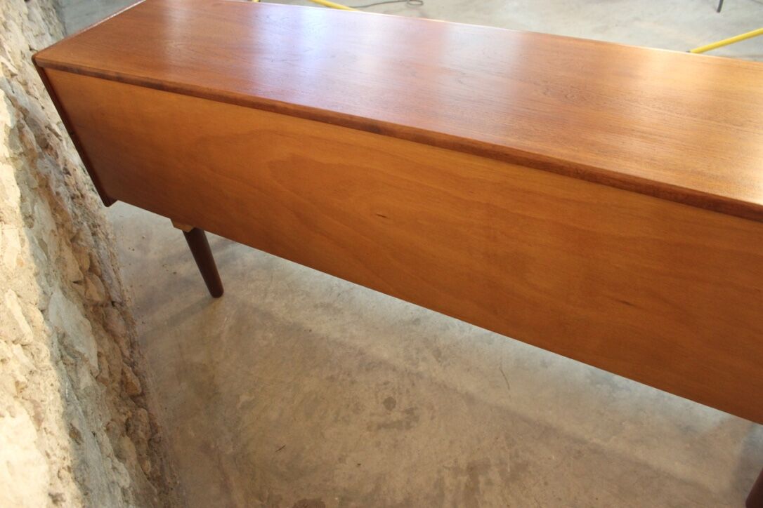 Sideboard vintage in teak and Rosewood, Scandinavian style by White & Newton