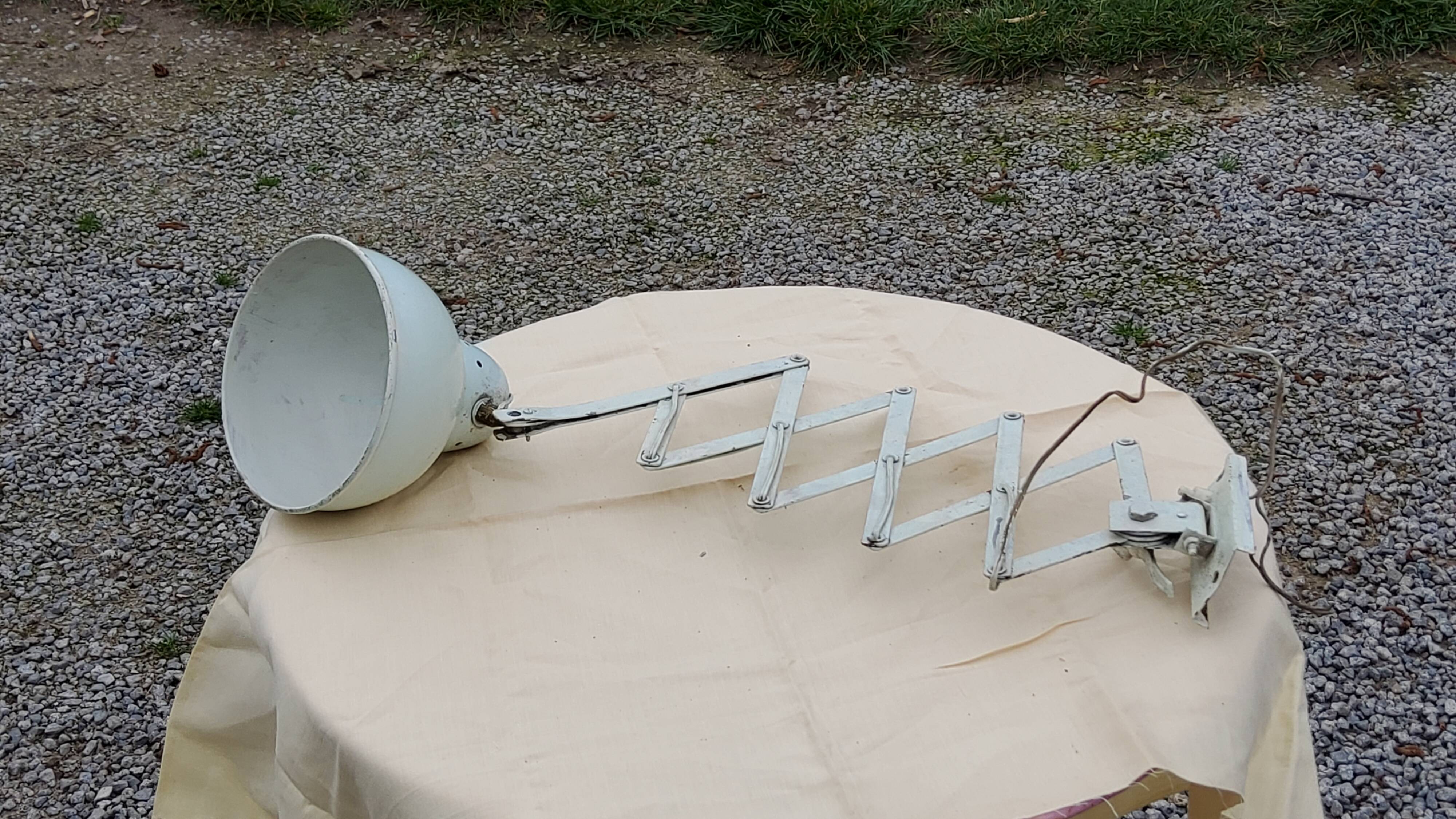 Adjustable metal accordion wall lamp from the 50s aluminum lampshade