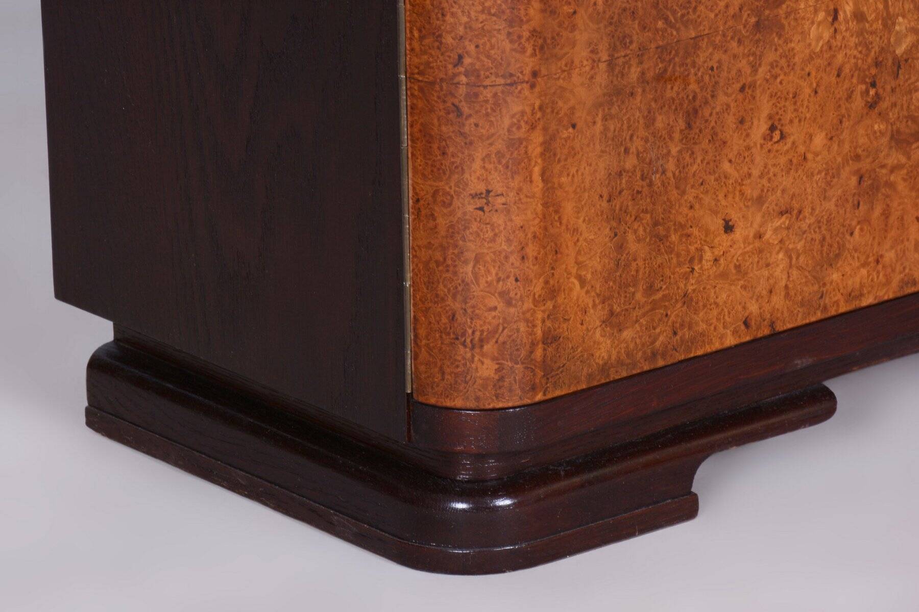 Czech Art Deco Cabinet in Oak, Maple and Glass, 1930s