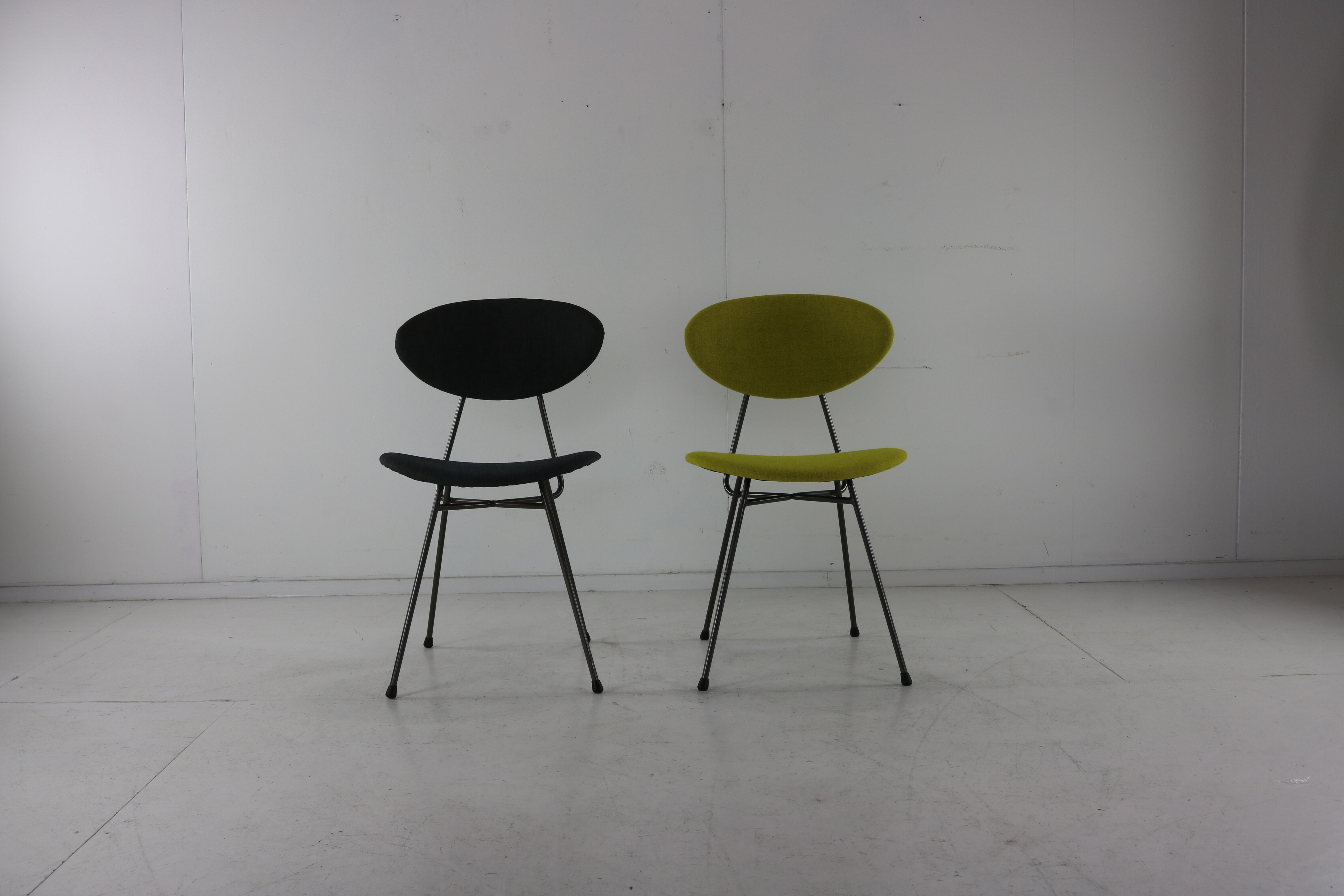 Set of two dining chairs designed in 1955 by Rob Parry and Emile Truijen