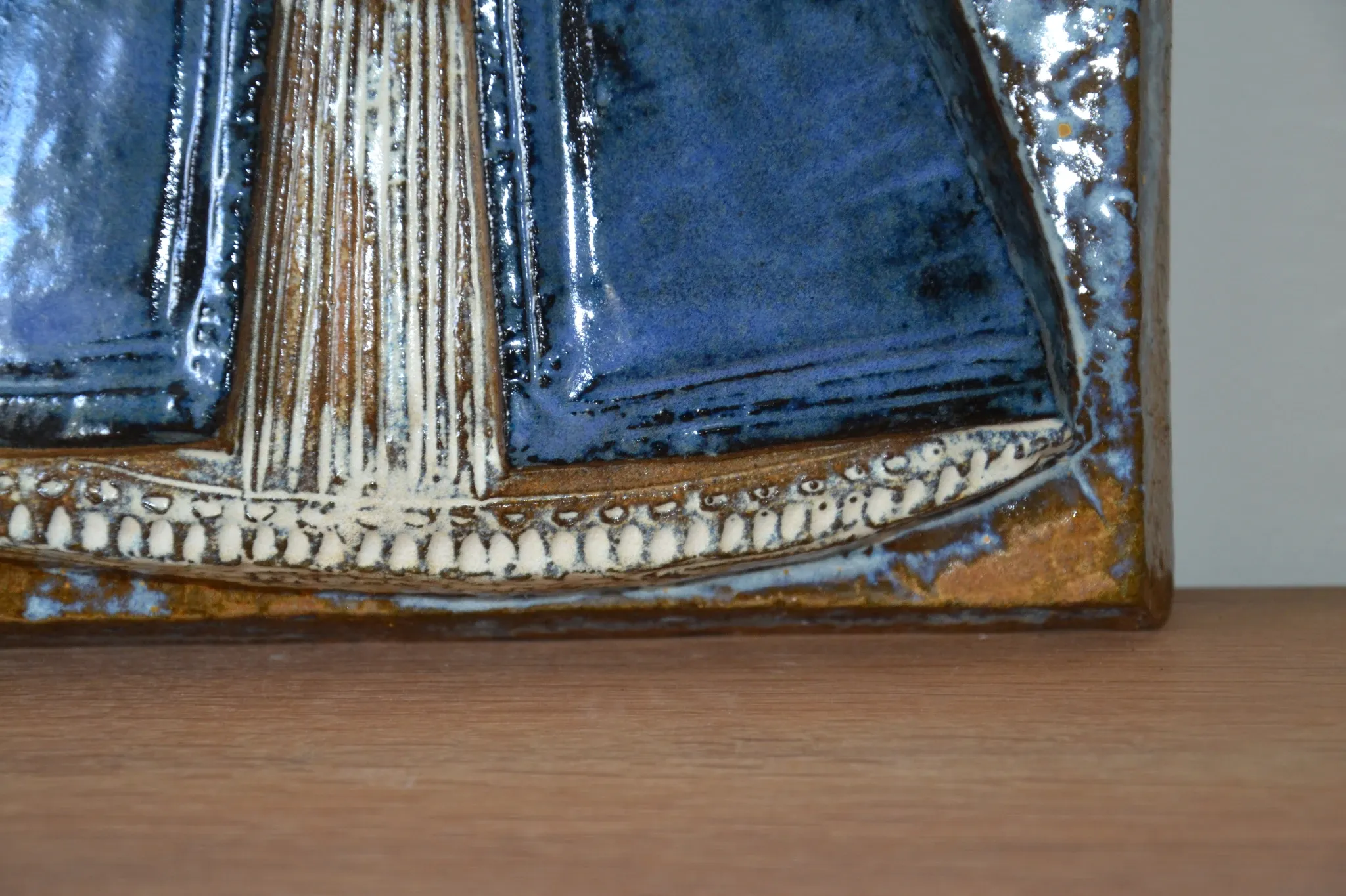 Enamel plaque Virgin with Child Perignem