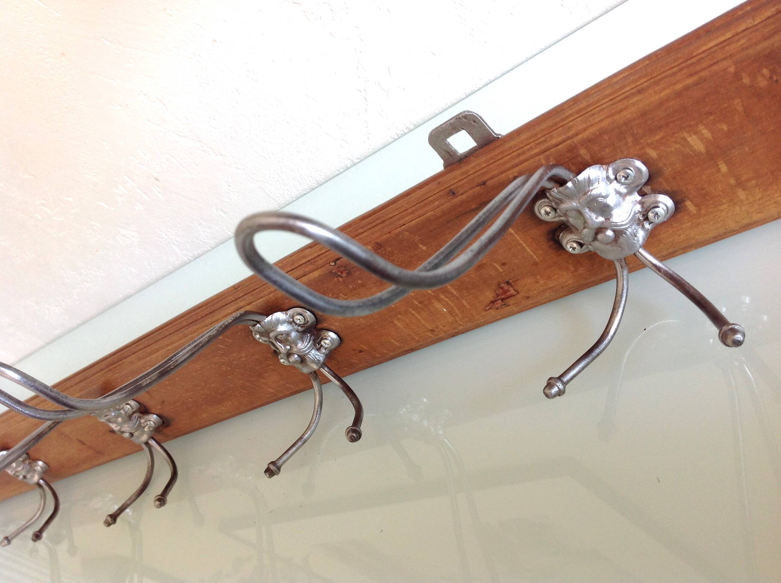 Vintage five-headed wooden coat rack from the 30s/40s