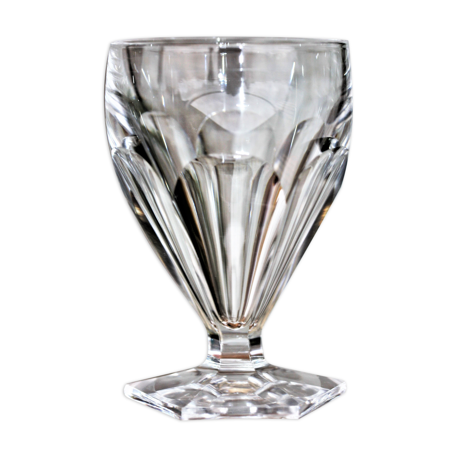 Saint-Louis crystal wine glass Poincaré model