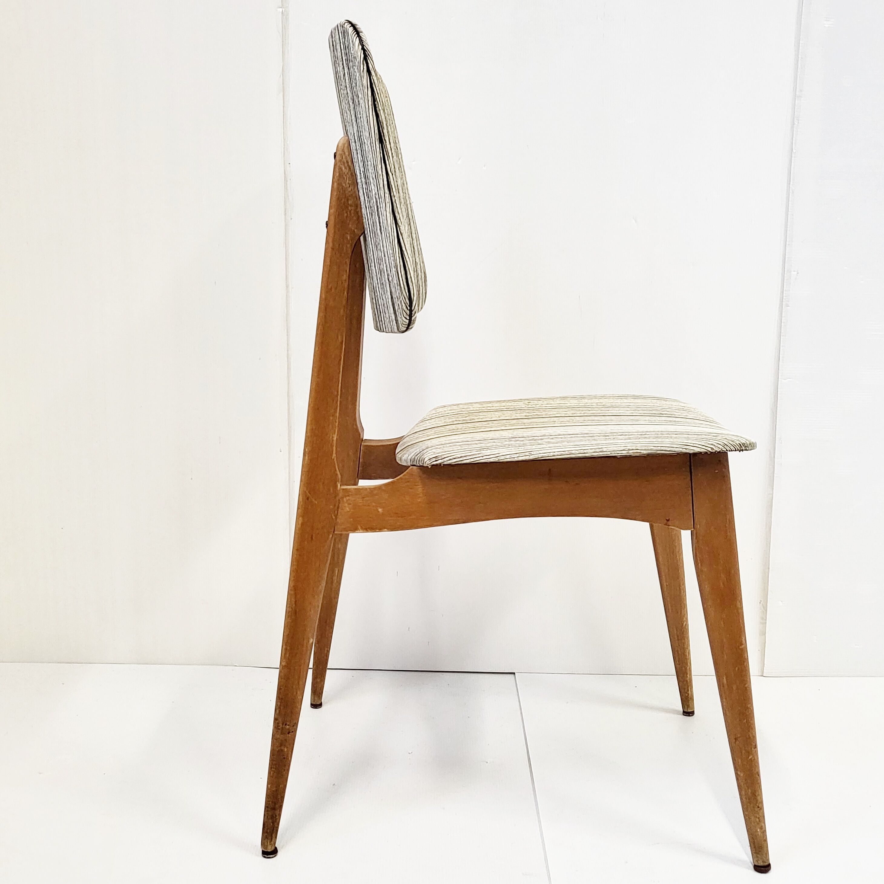 Suite of 6 vintage chairs 1950