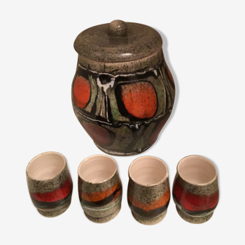 Pot in ceramics