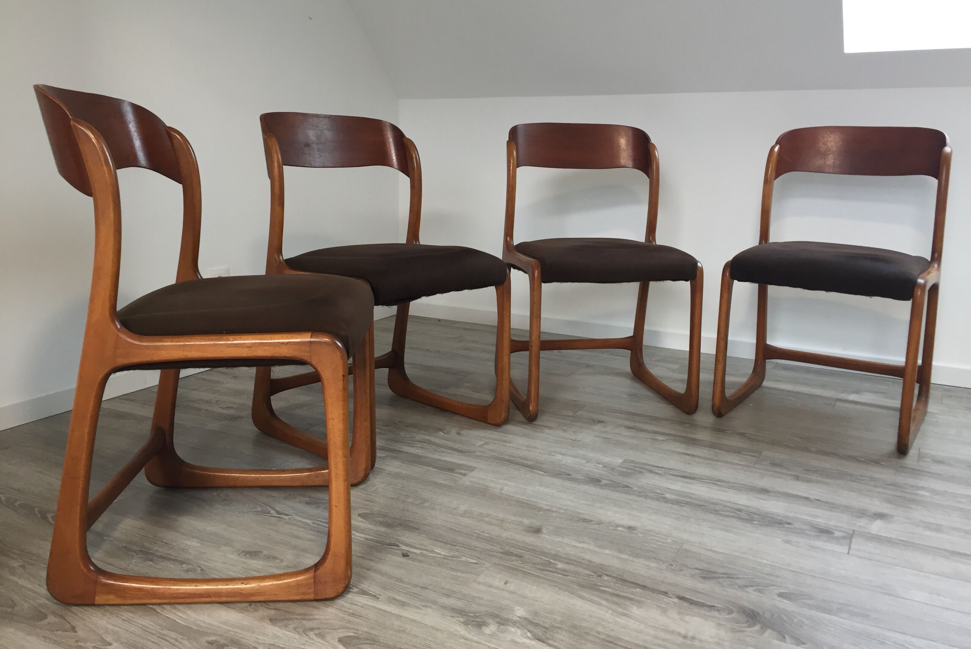 Ensemble de 4 chaises baumann traineau