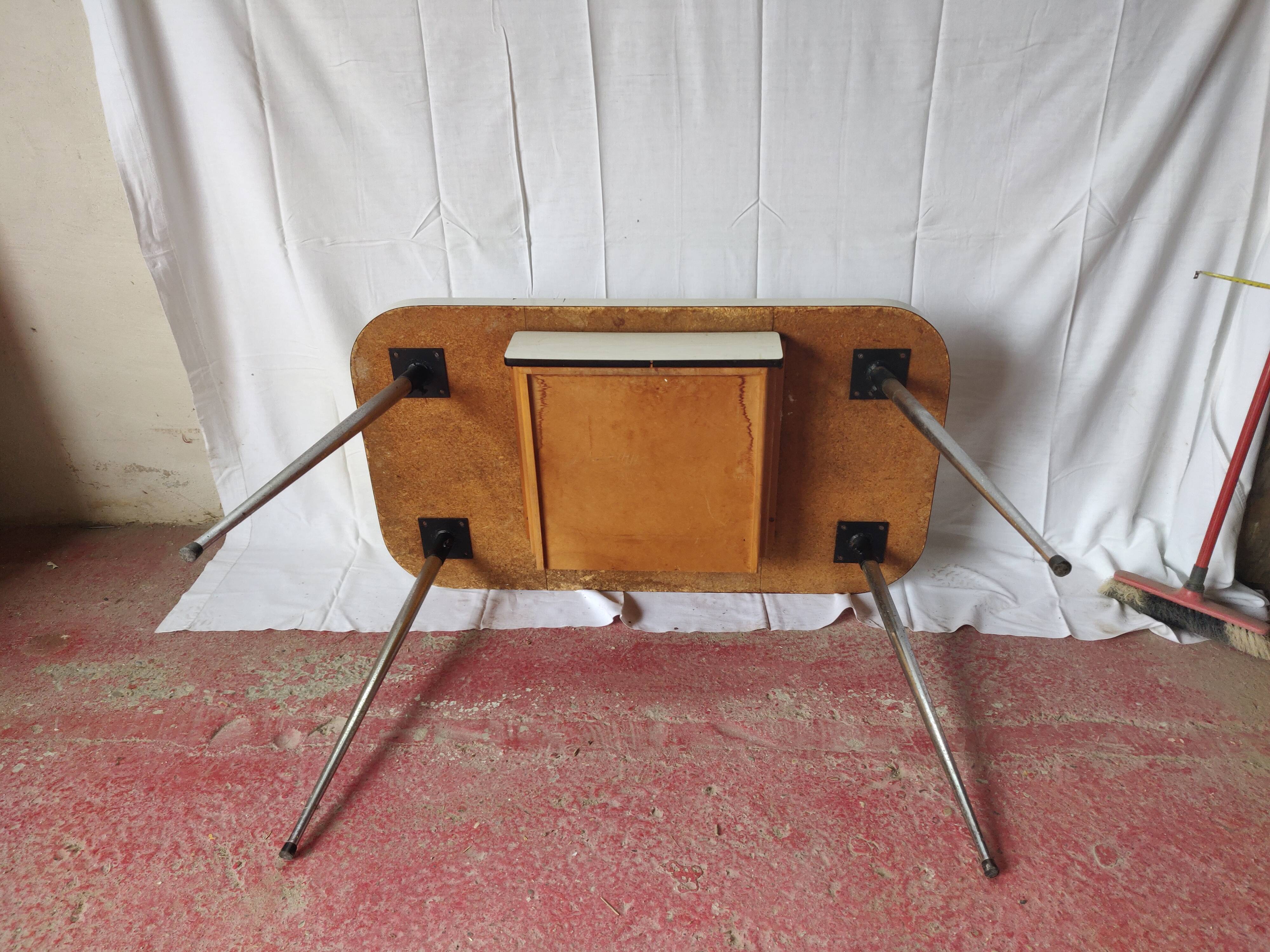 Kitchen table in formica white vintage 60s
