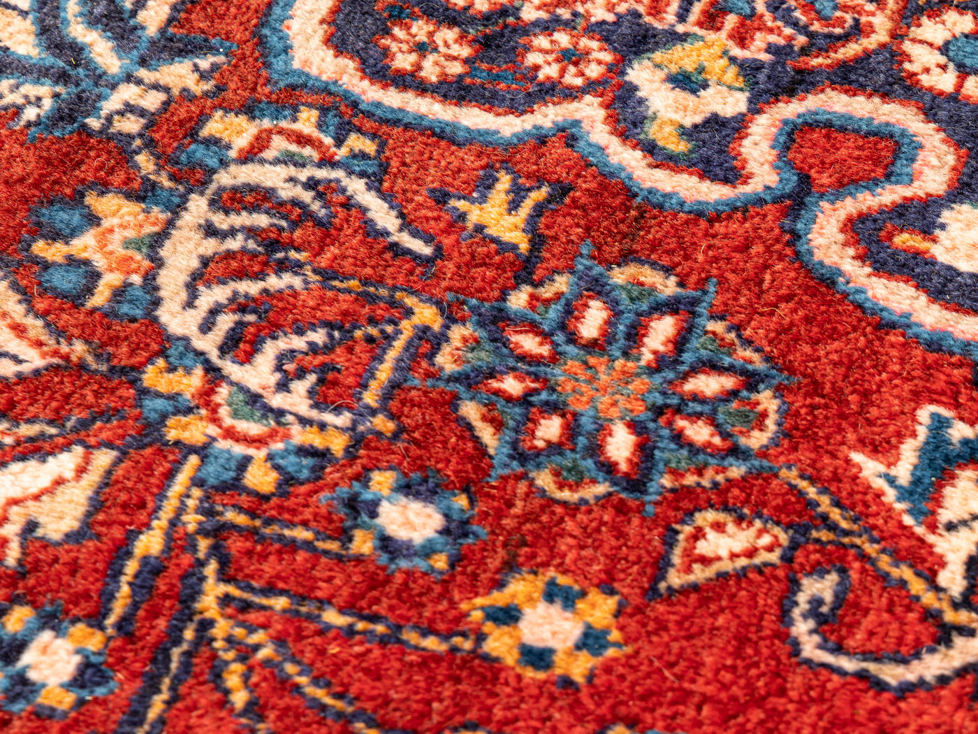 1960s carpet, 205 x 345