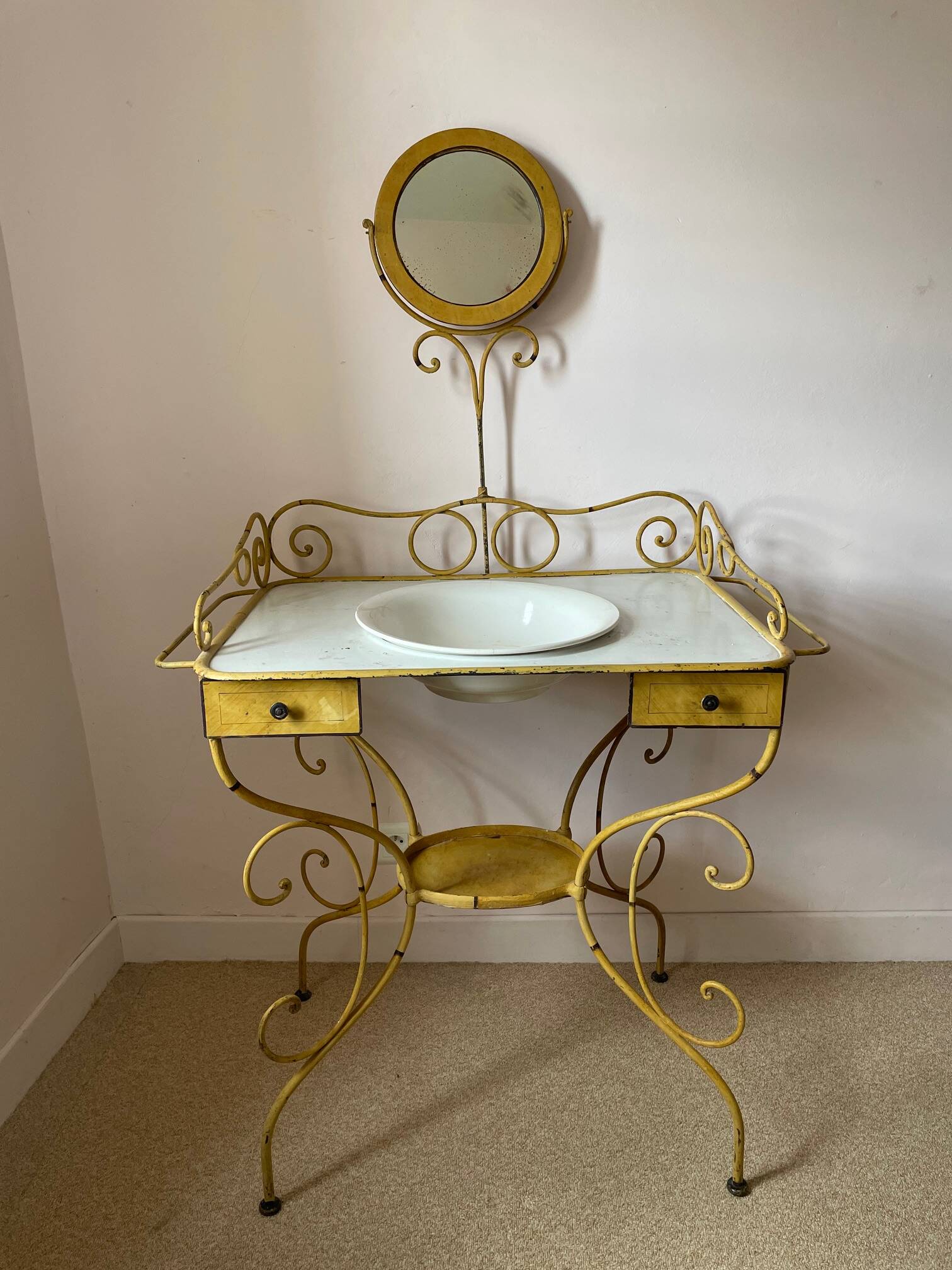 antique Provençal dressing table