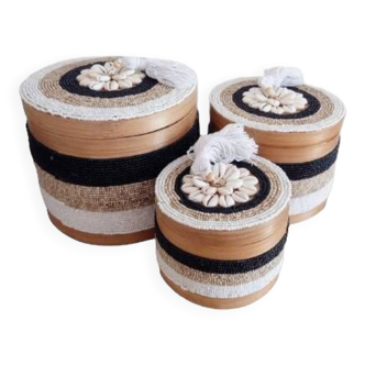 Round Indy boxes made of pearls and shells - set of 3