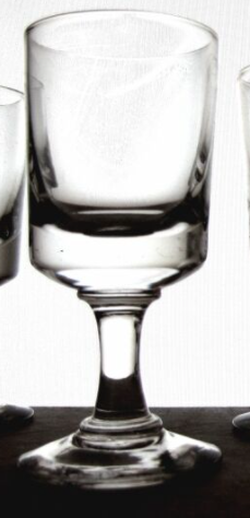 5 old glasses on foot thick background trompe l'oeil bistrot