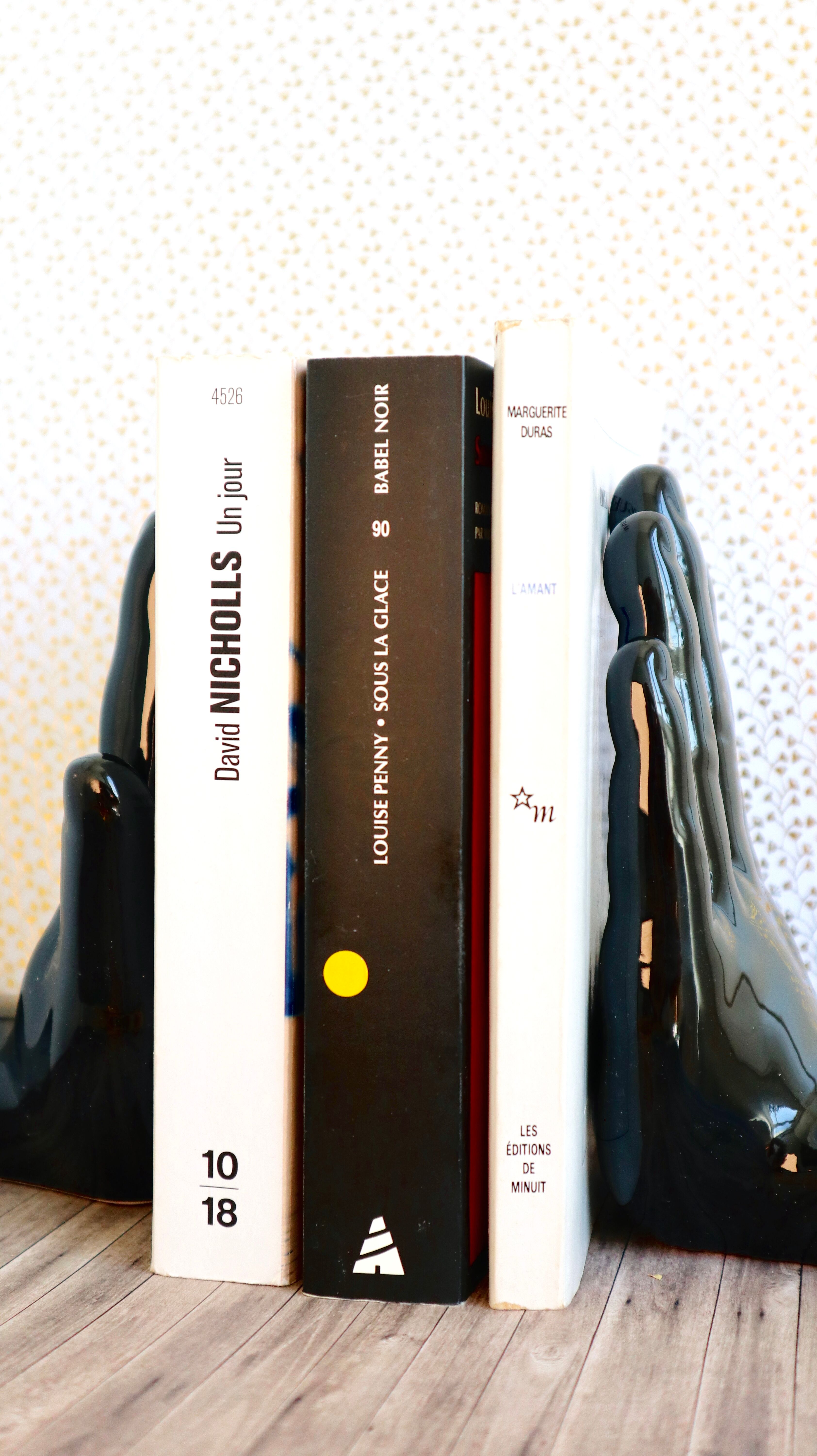 Pair of ceramic hand bookends from the 80's