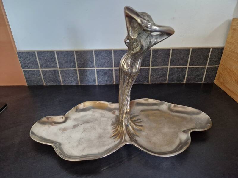 Display stand, cup, pocket tray in silver-plated bronze - Art Nouveau period