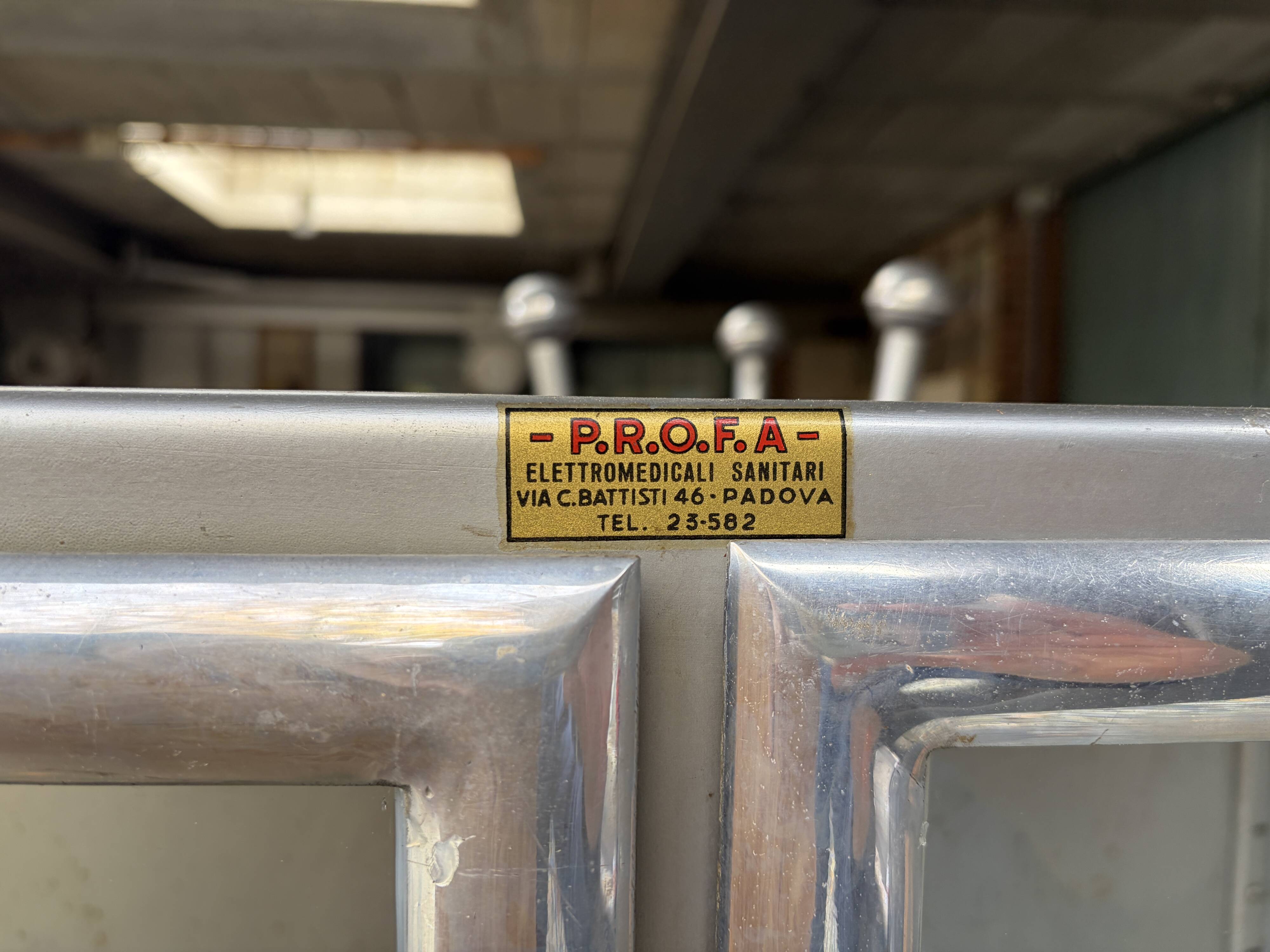 2 vitrines médicales italiennes vintage de profa - padoue