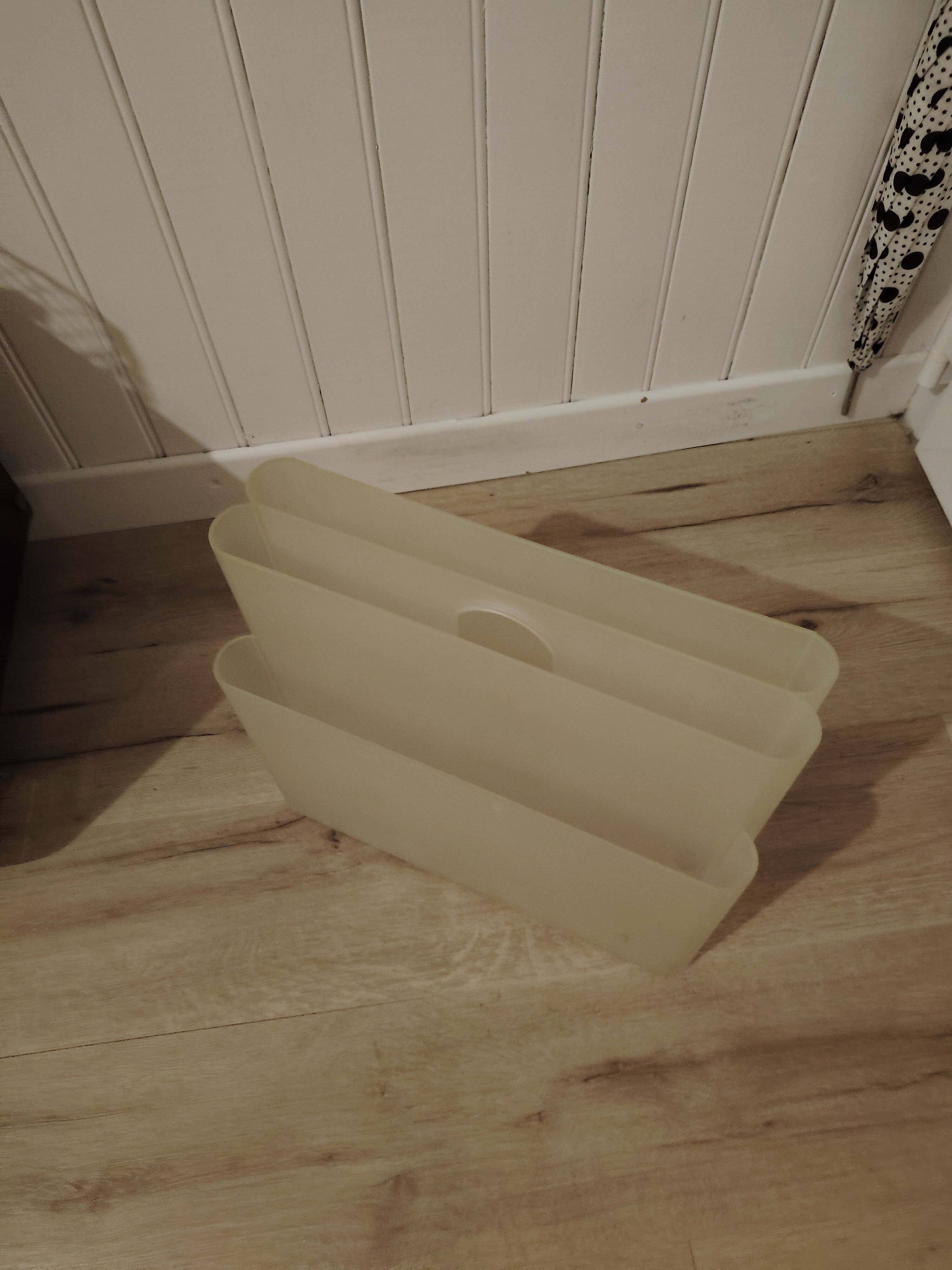 Kartell Giotto magazine rack stopinno opaque transparent