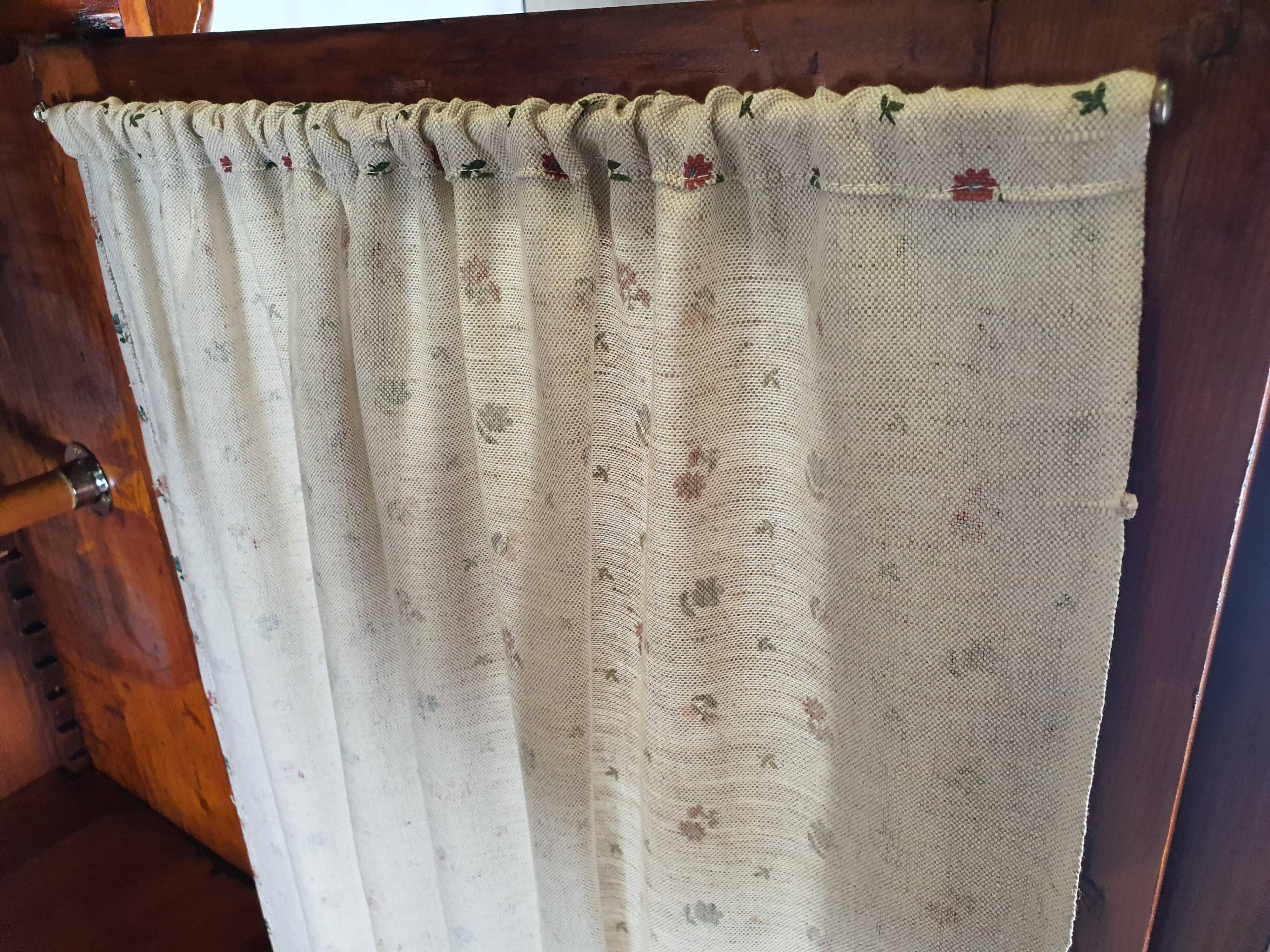 Rustic Wardrobe in Fir with Curtains