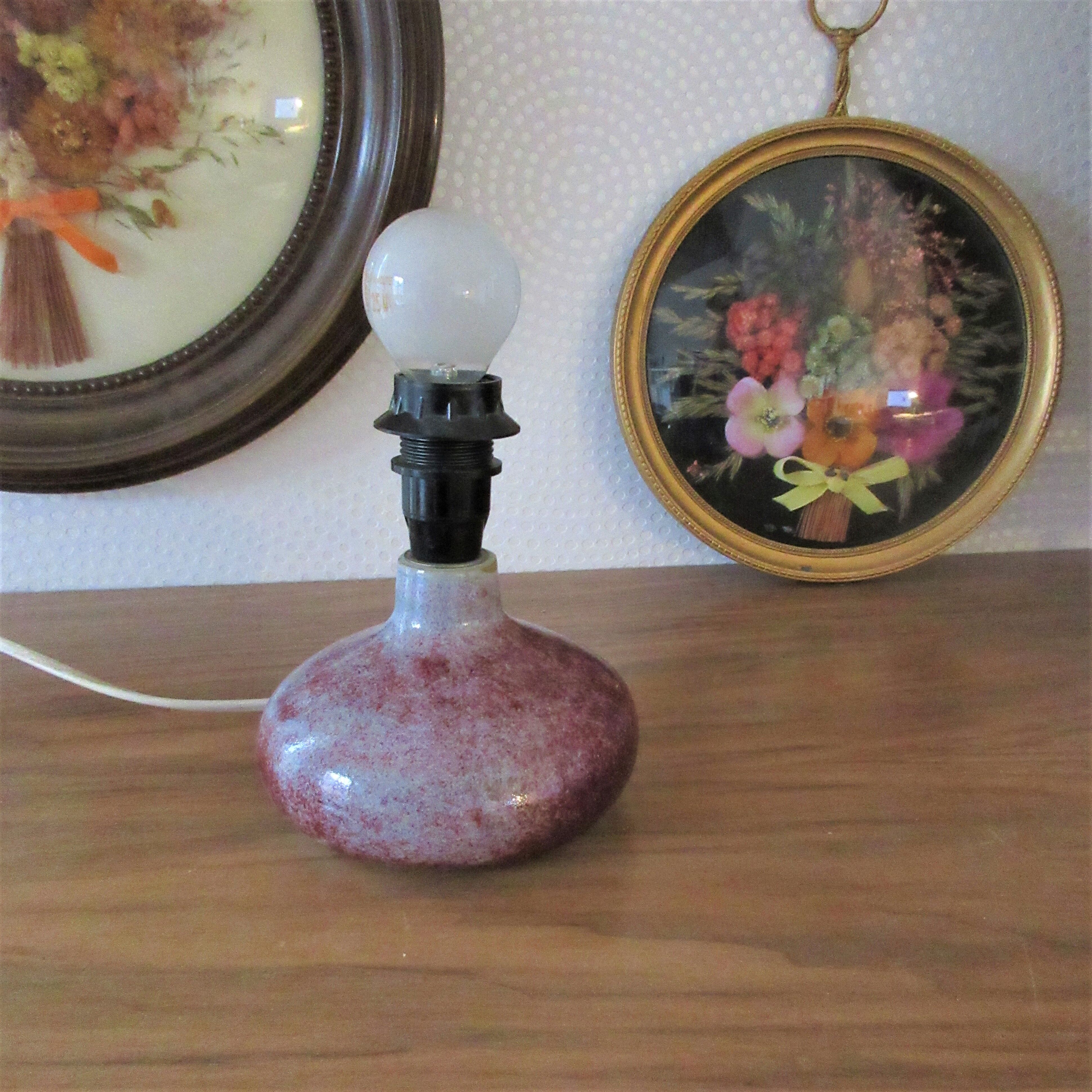 Grey sandstone lamp foot and wine lie