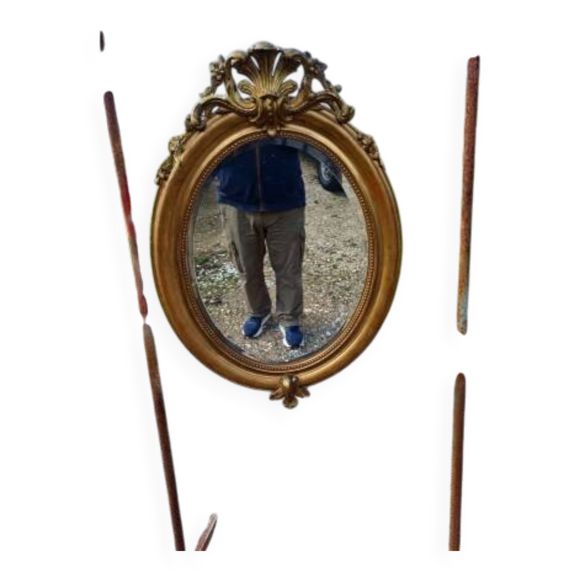 Miroir ovale en bois et stuc doré 19ème