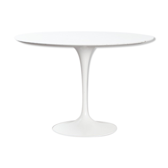 Eero Saarinen Tulip Dining Table for Knoll International 1957