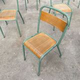 Ensemble de 13 anciennes chaises d'école Tolix