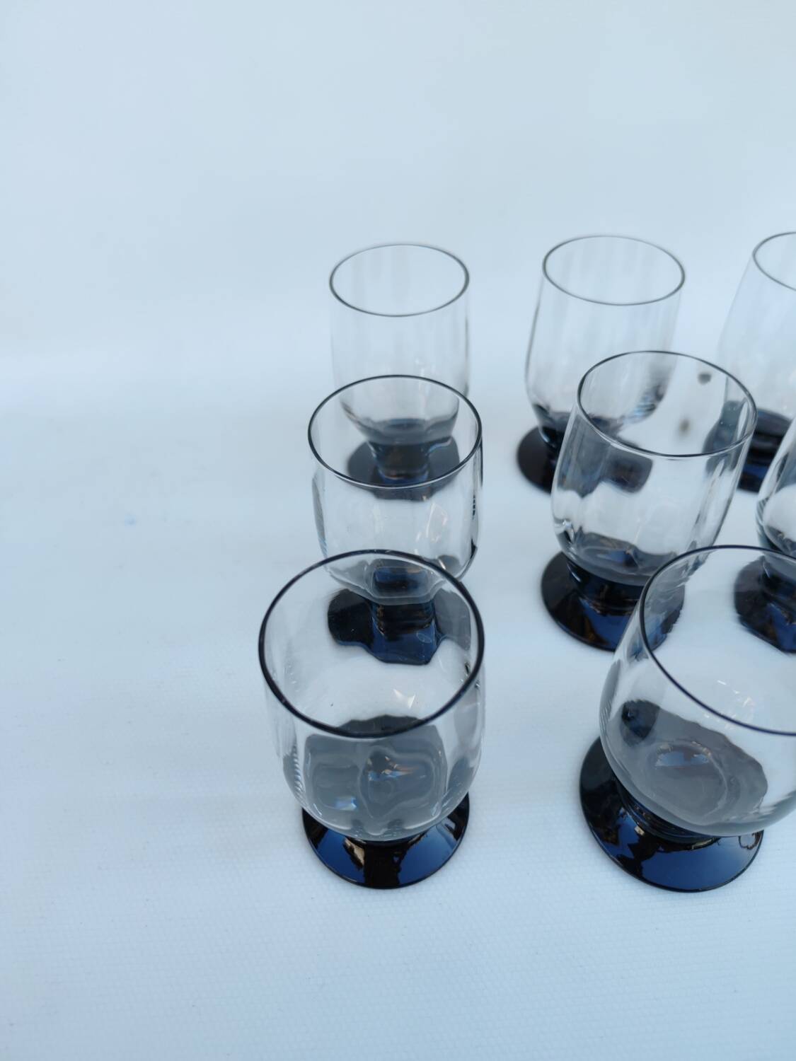 12 medium glass cups from the Art Deco period, by Daum Nancy.