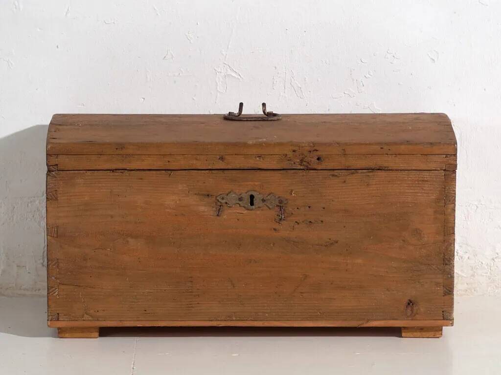Antique solid wood chest (circa 1900) #81