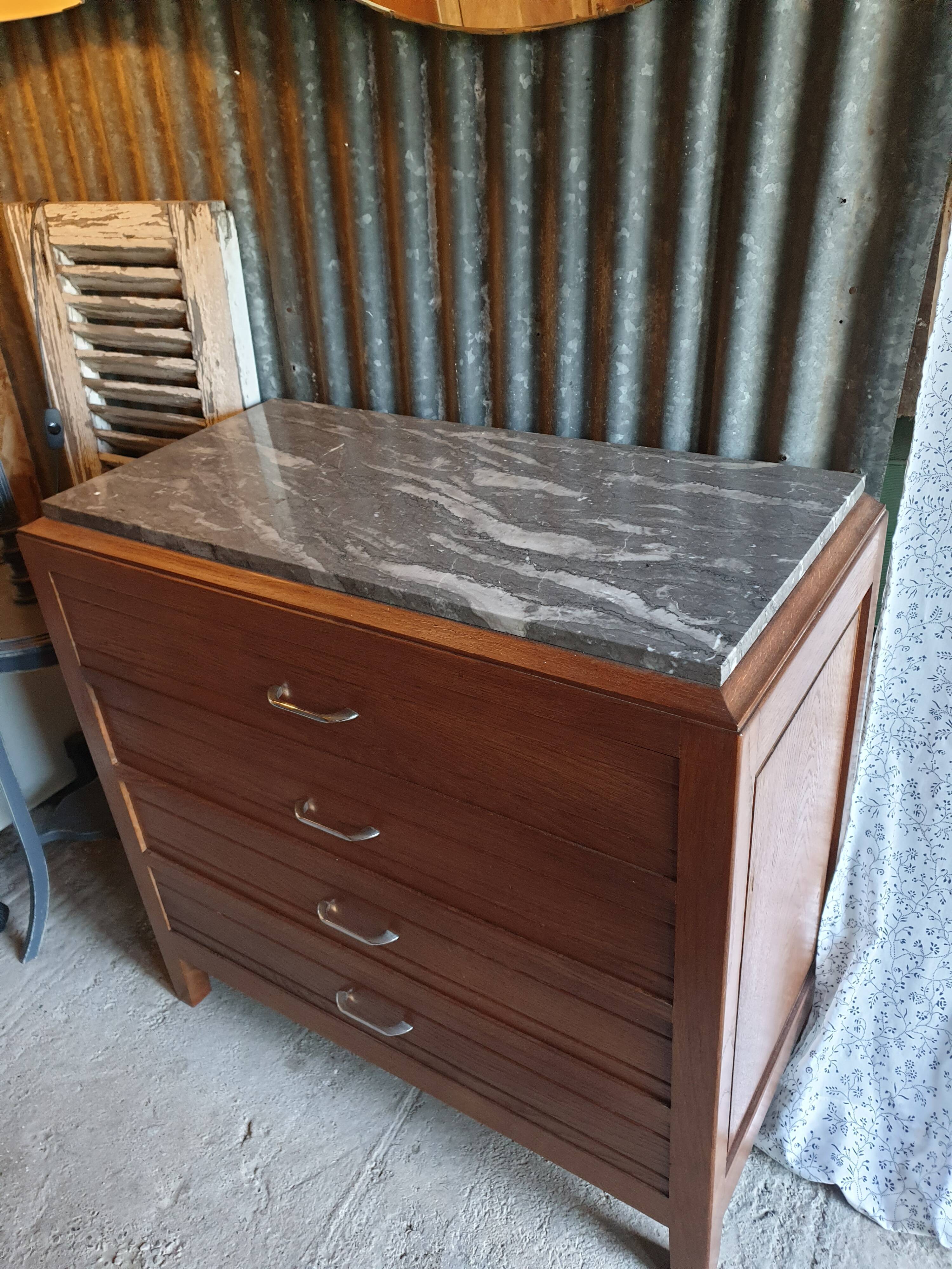 Commode en chêne et marbre