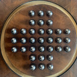 Handcrafted solitaire game