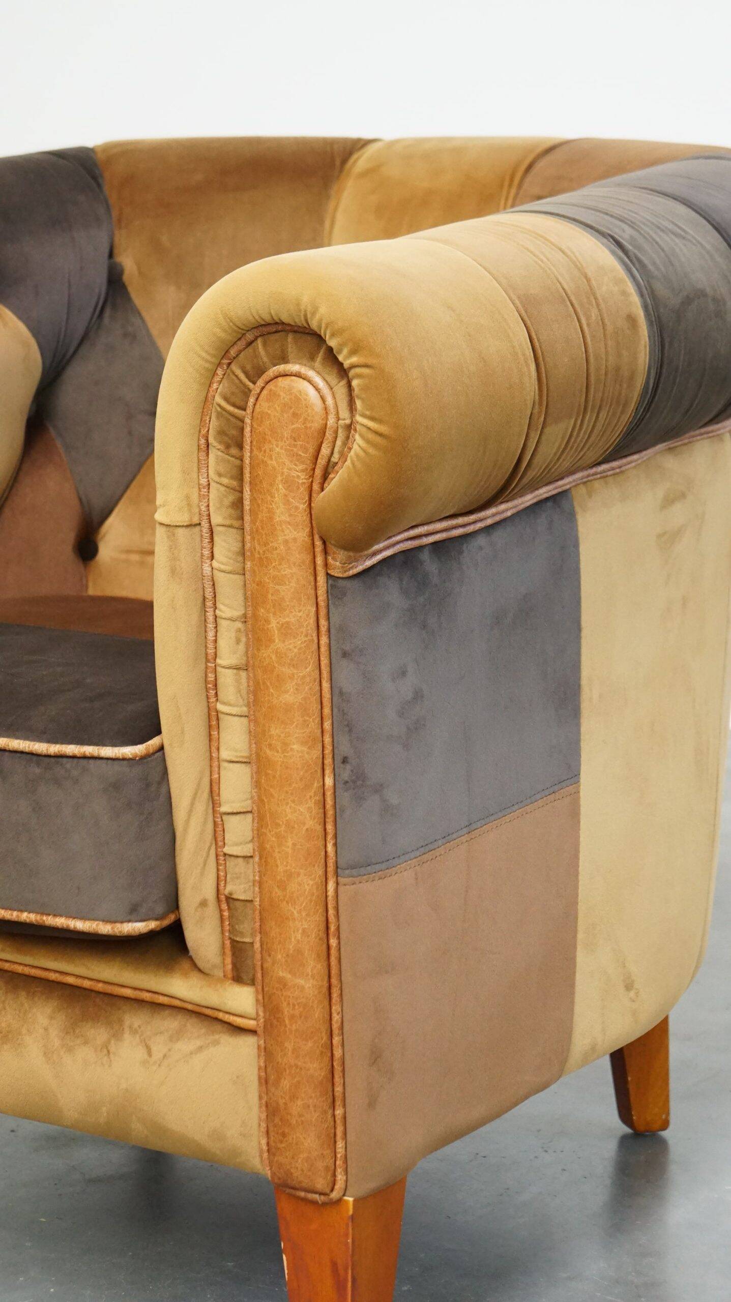 Fauteuil Chesterfield club en tissu patchwork de style anglais