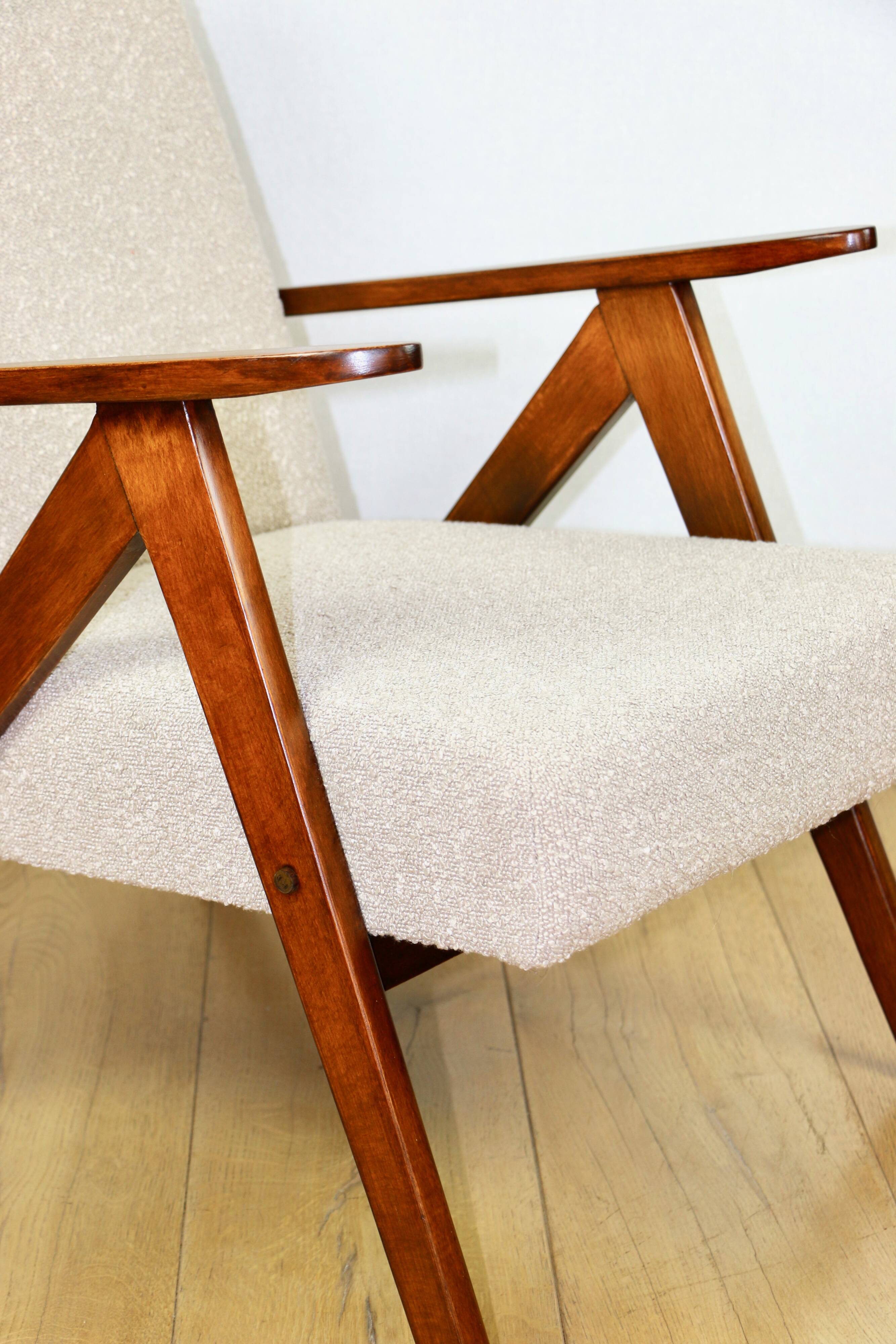 Vintage armchair B-310 VAR beige boucle dark structural wood 1970s - 2 pieces available