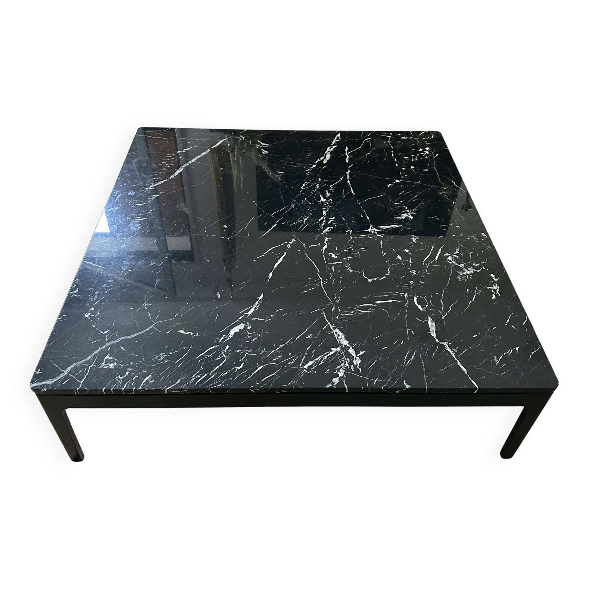 Marble table ampm