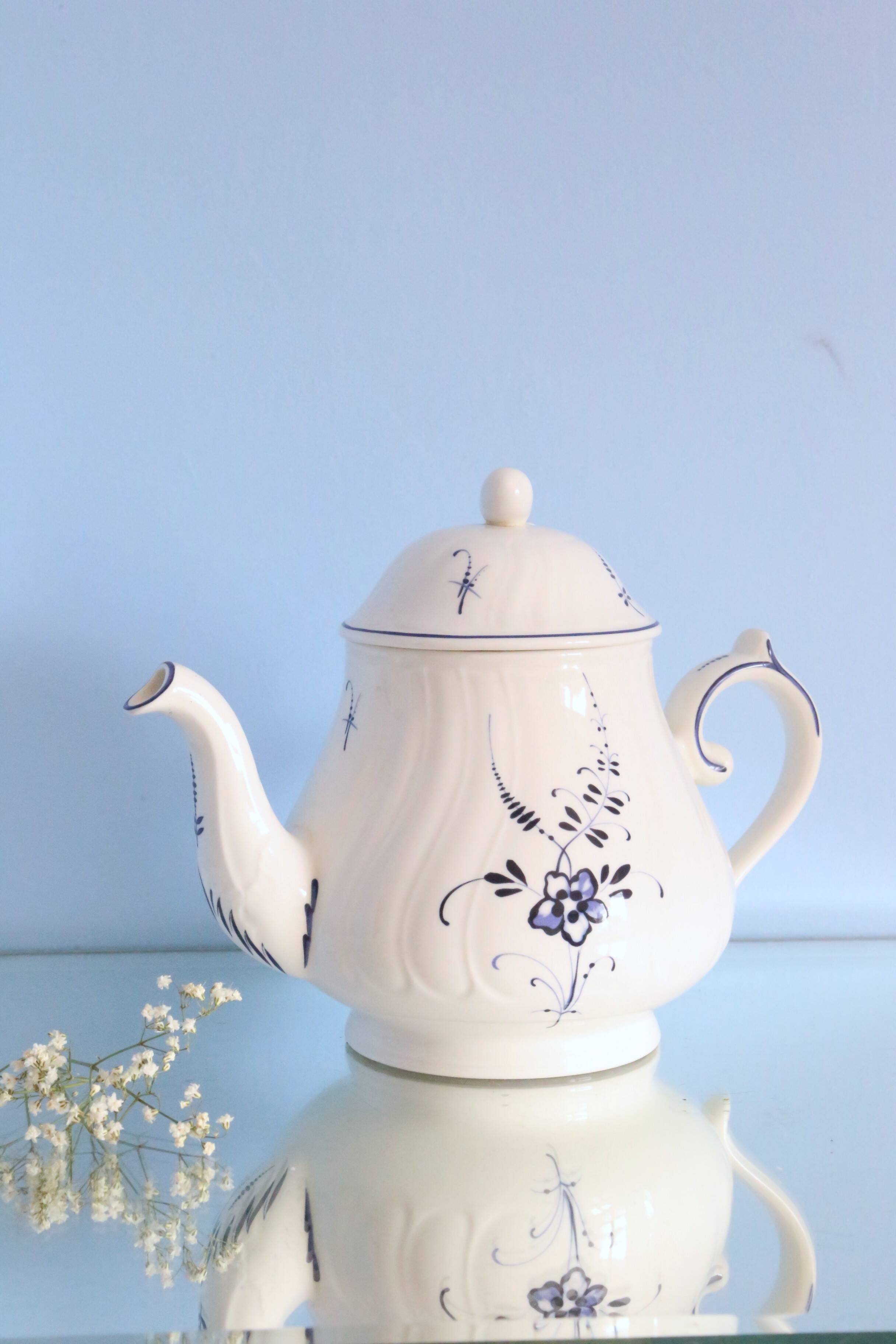 Villeroy and Boch teapot, Old Luxembourg model