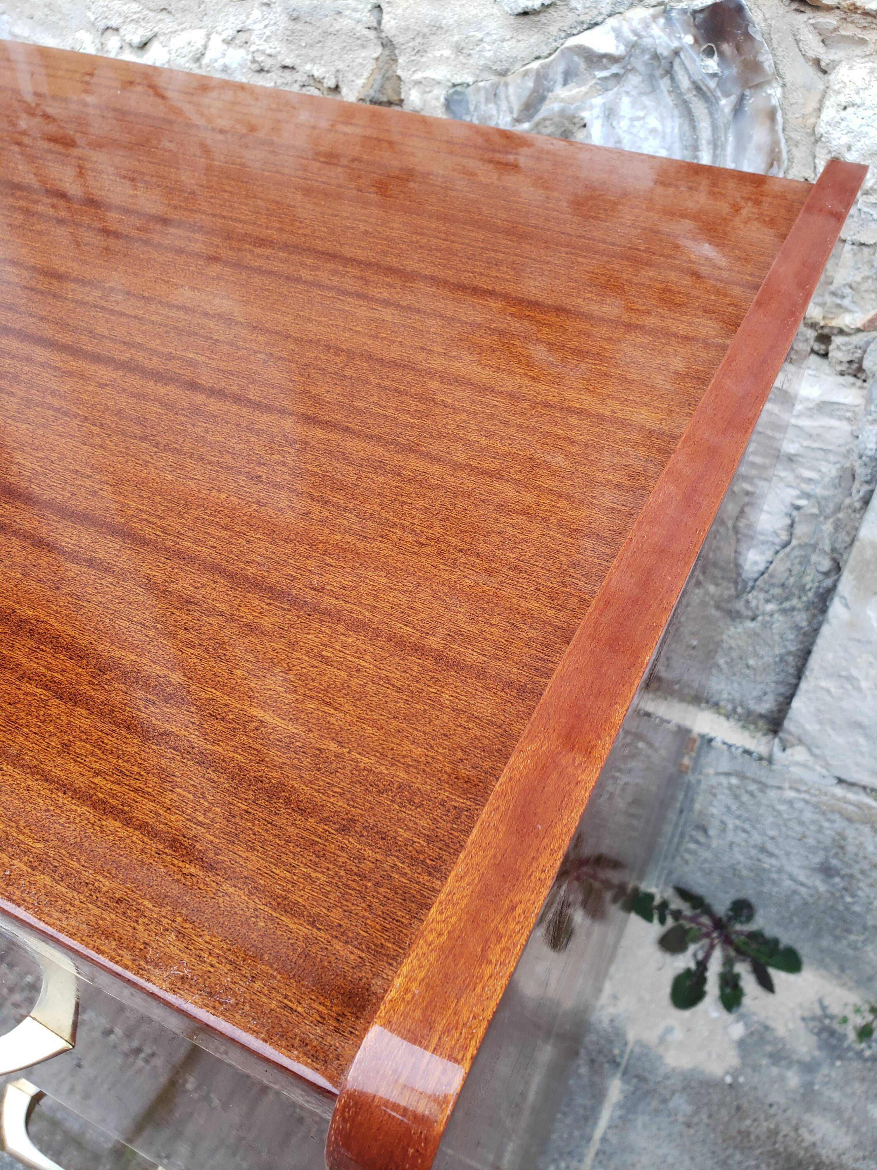 Commodity vintage right foot