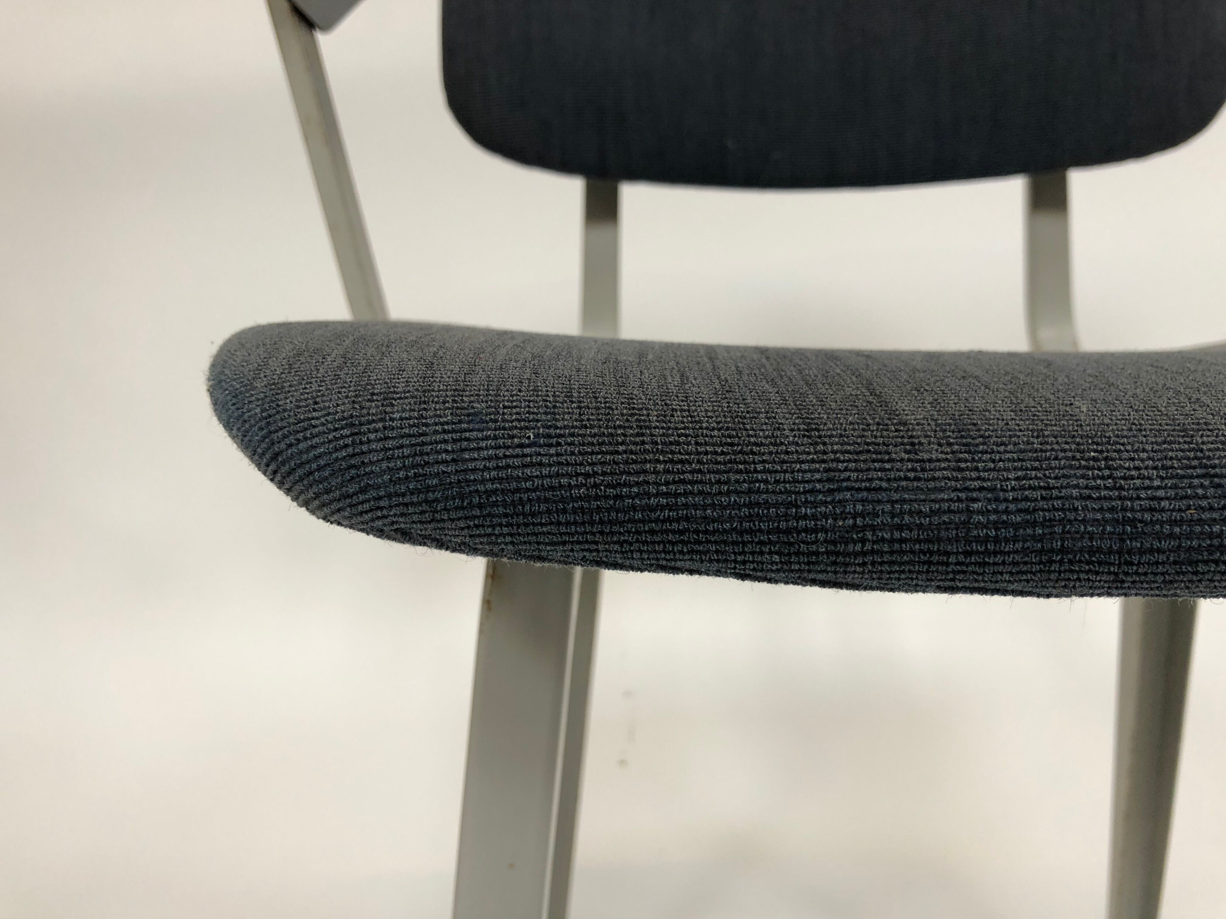 Circle Friso Kramer Revolt Ahrend vintage chair with designer armrests
