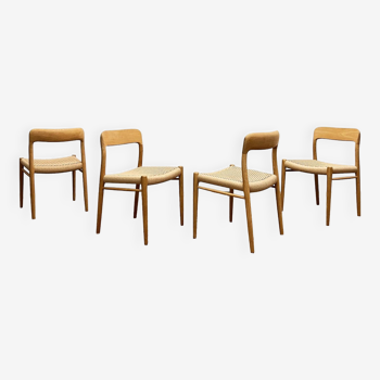 Chaises de salle à manger danoises modernes du milieu du siècle en chêne #75, Niels O. Møller, JL Moller, Set de 4