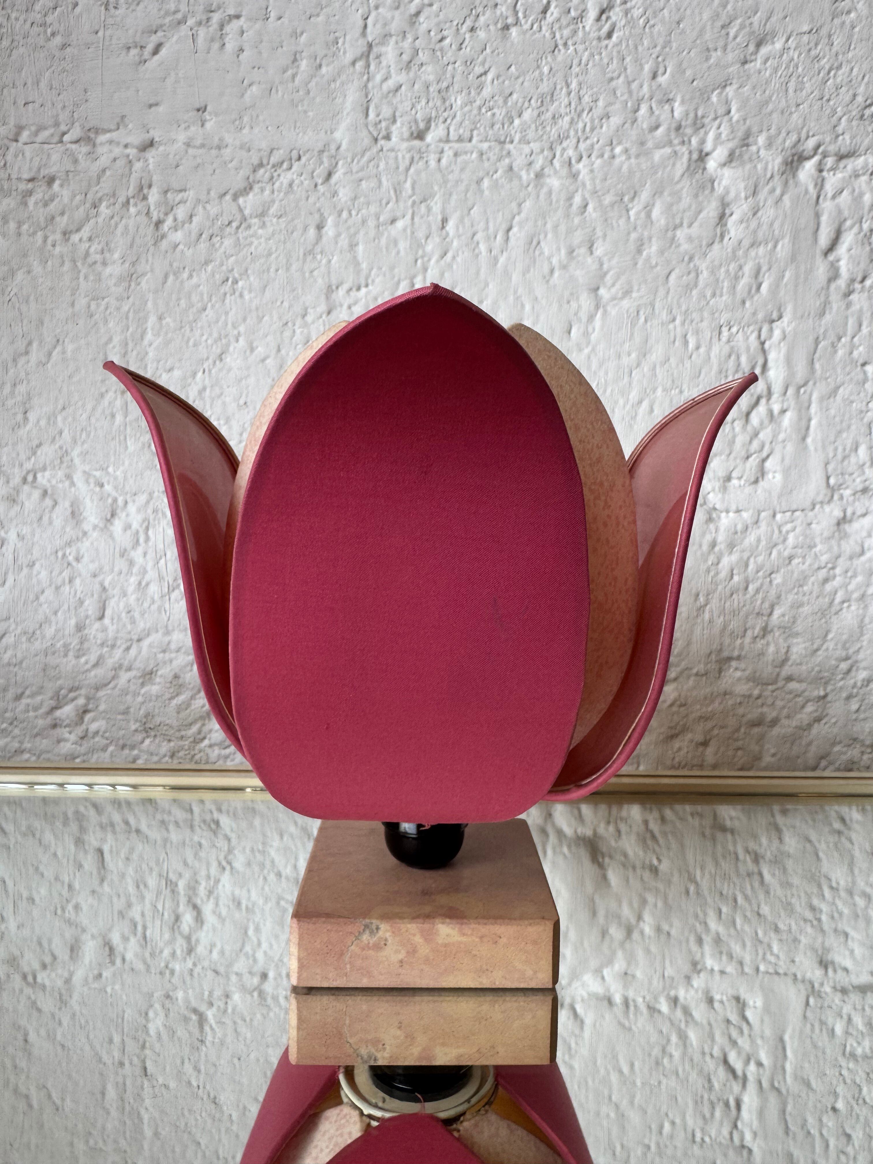 Vintage lotus flower lamp