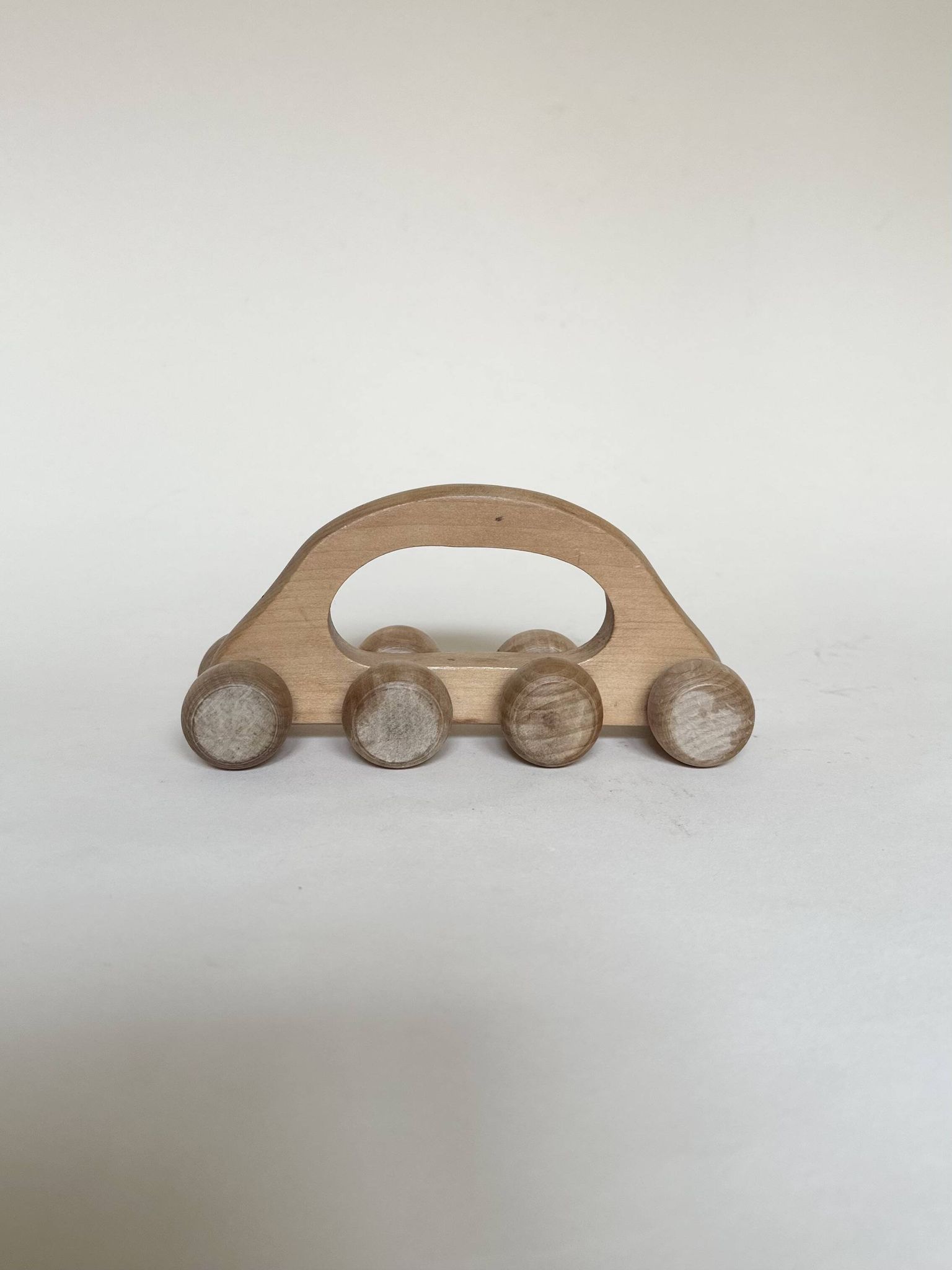 Voiture en bois à 8 roues