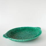 Grand plat en barbotine modèle bambou tressé vert, 1970