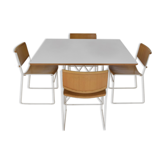 Minimalist Modernist dining set 4 wire chairs with maple wood and matching dining table,1980s