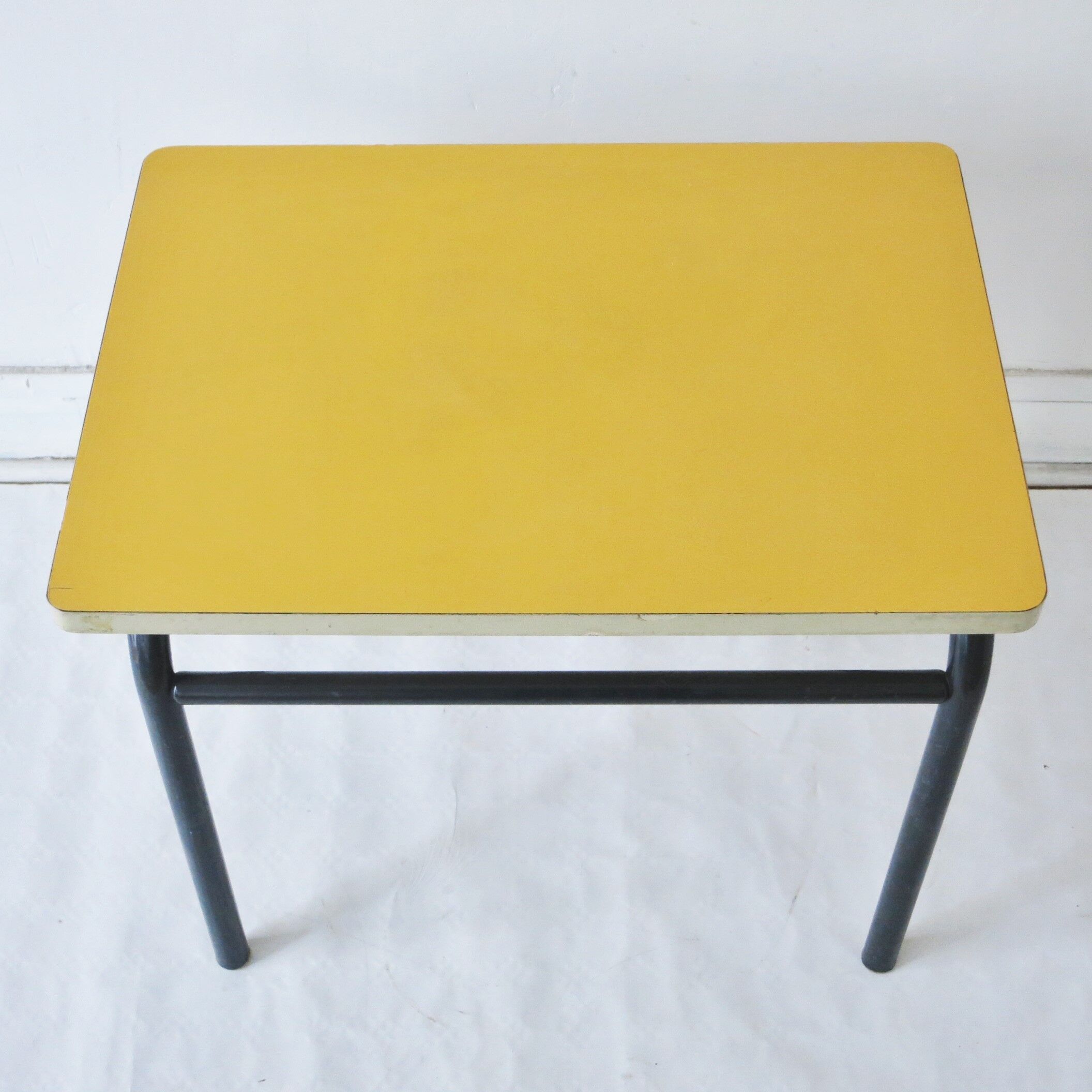 Yellow schoolboy table
