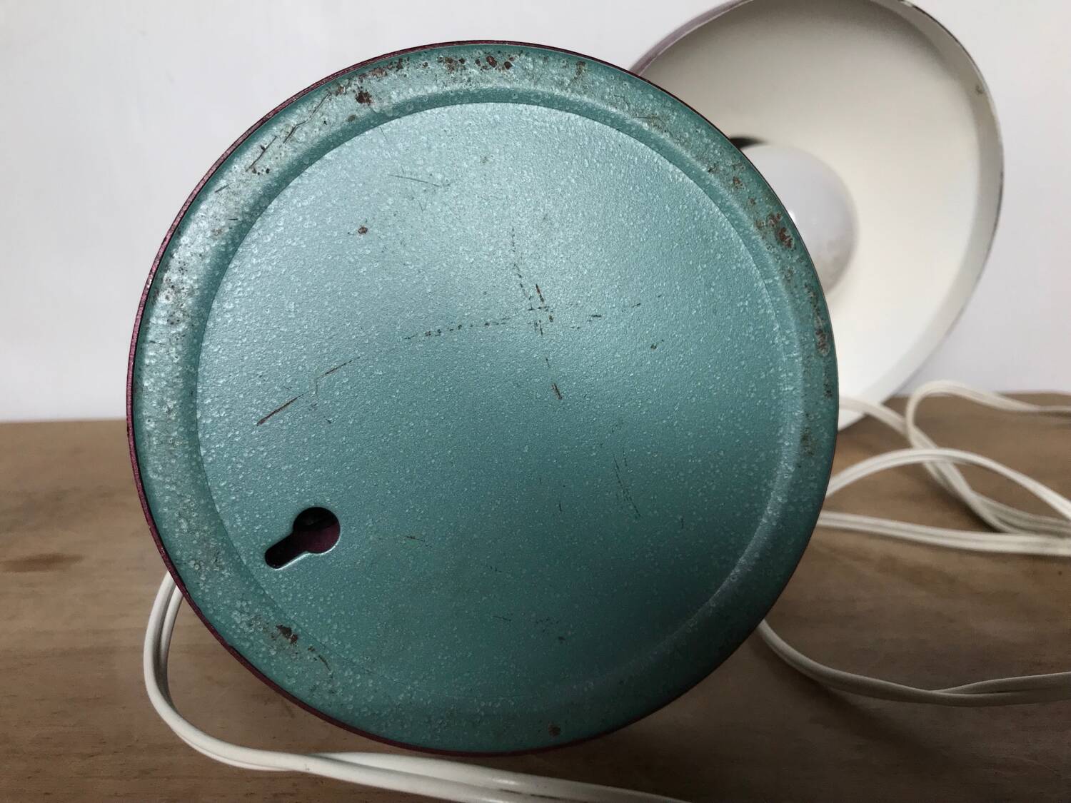 Vintage flexible burgundy metal desk lamp