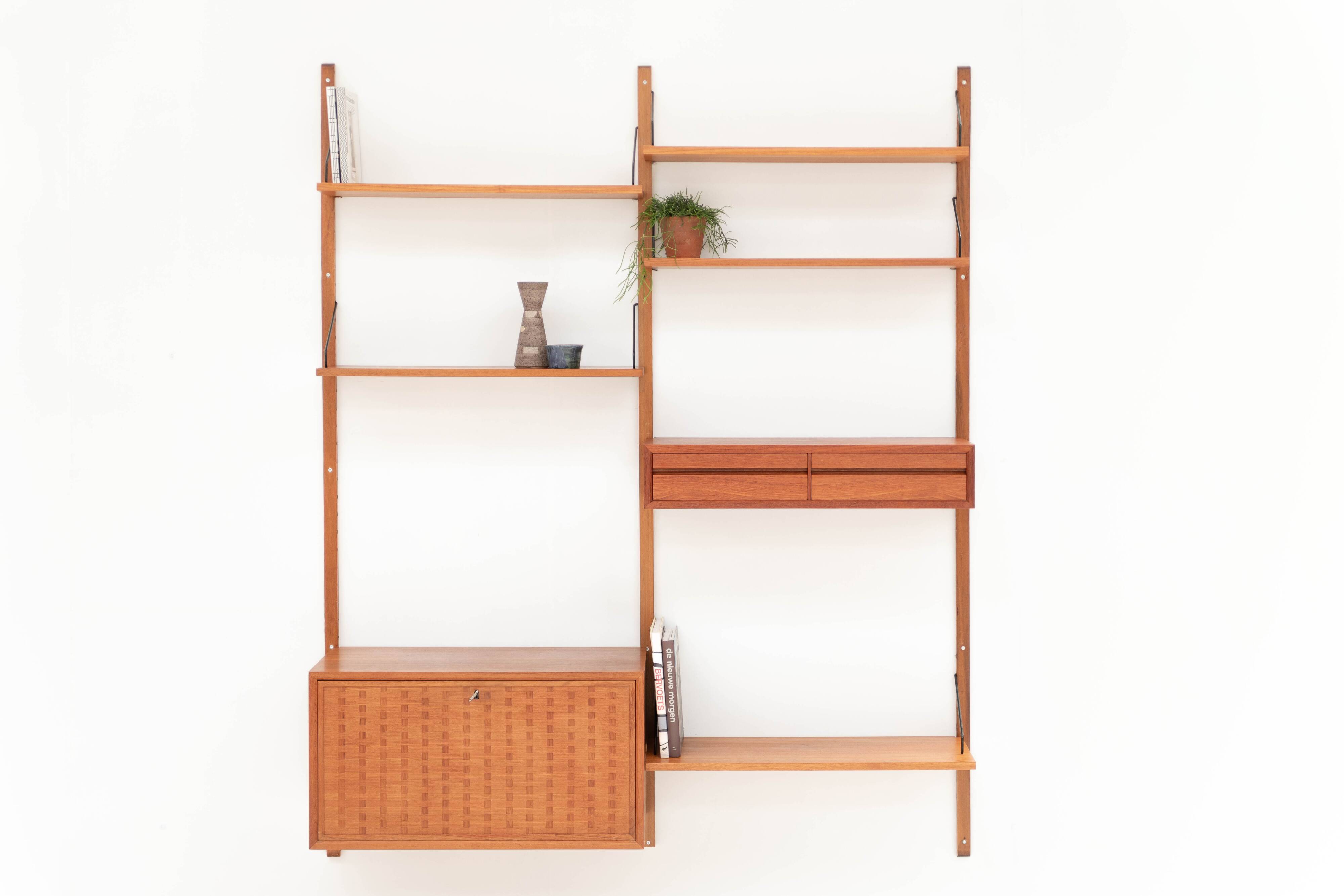 2-Bay Wall unit by Poul Cadovius
