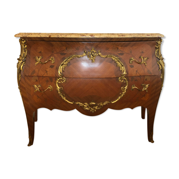 Commode type Louis XV